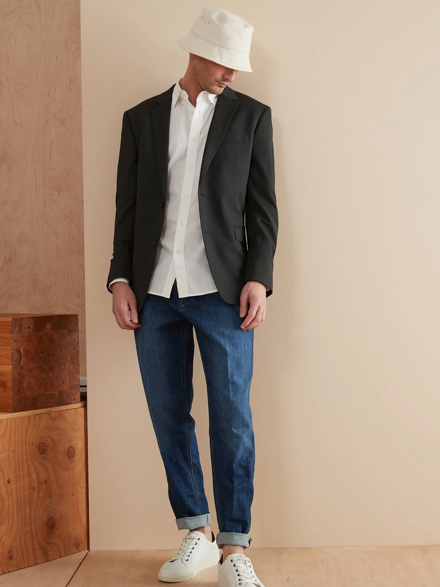 Banana Republic Men's Standard Solid Italian Wool Suit Jacket Dark Charcoal Size 42 Long