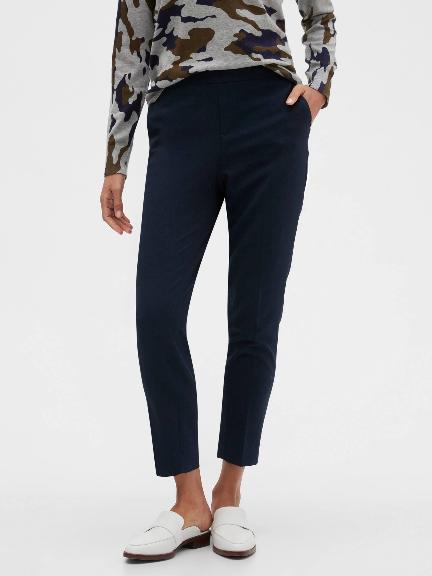 Women's Hayden Pull-On Tapered Fit Soft Ankle Pant Navy