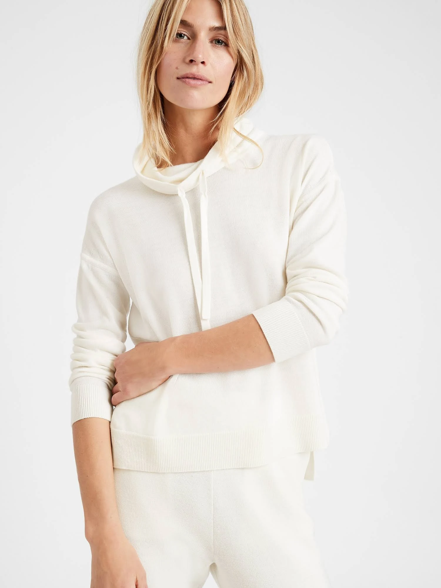 Banana Republic Women's Washable Merino Funnel-Neck Sweater Ivory White Size Xs