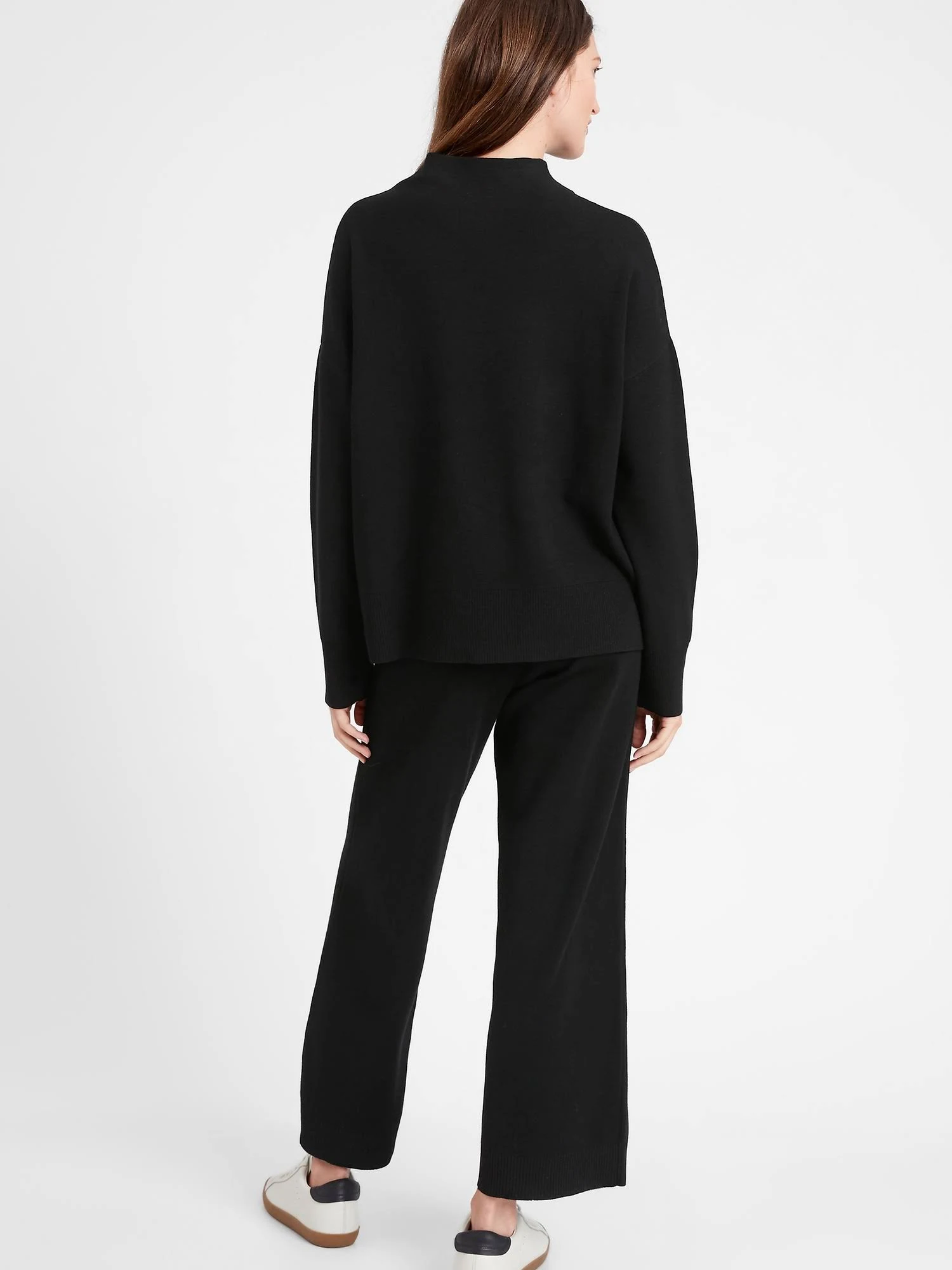 Banana Republic Women's Relaxed Mock-Neck Sweater Black Size M