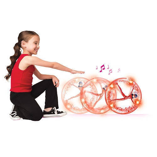 Miraculous Deluxe Feature Figure, Ladybug Light Wheel