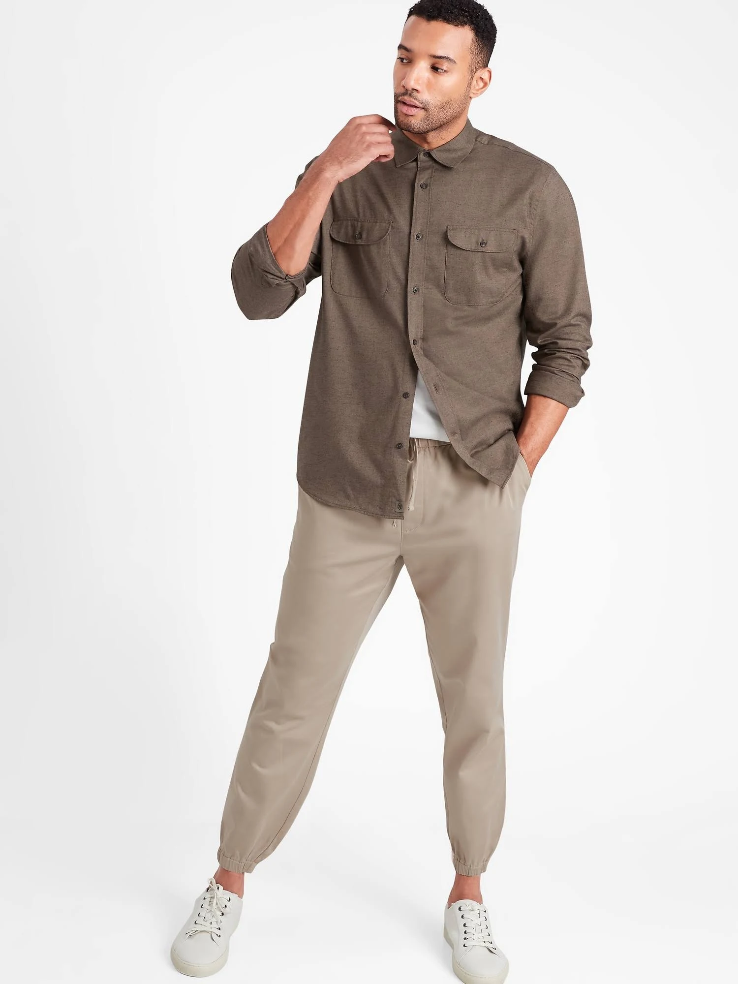 Banana Republic Men's Organic Traveler Jogger Beige Size L