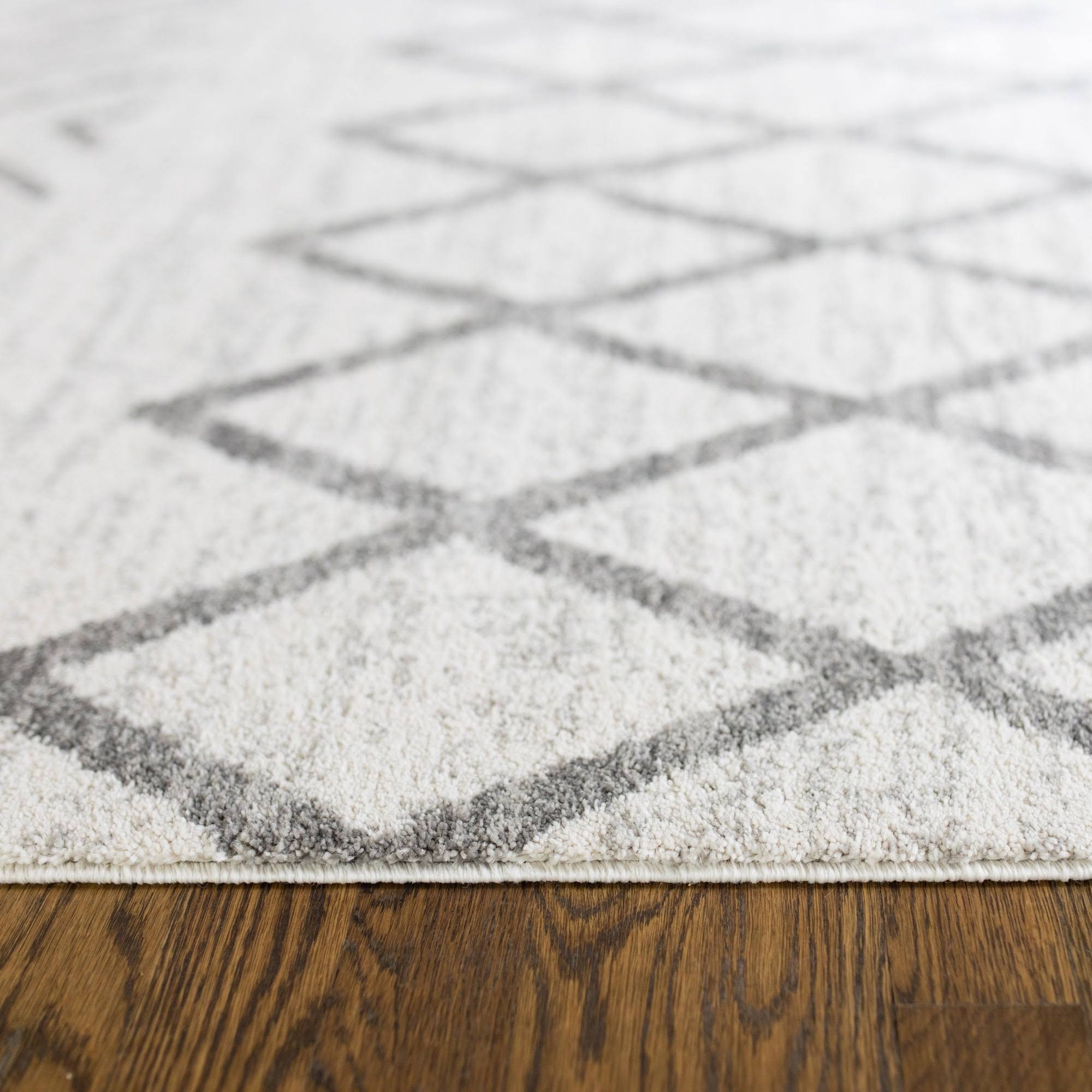 Carson Carrington Salsaker Geometric Indoor Area Rug - 7&10x22 x 10& - Off-White