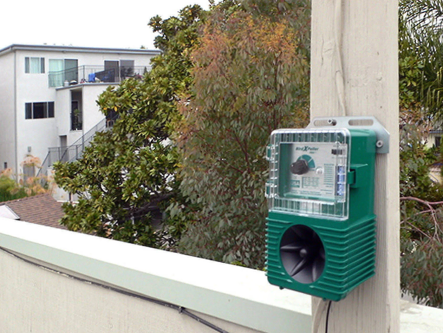 Bird-X Woodpecker Pro Electronic Bird Repeller