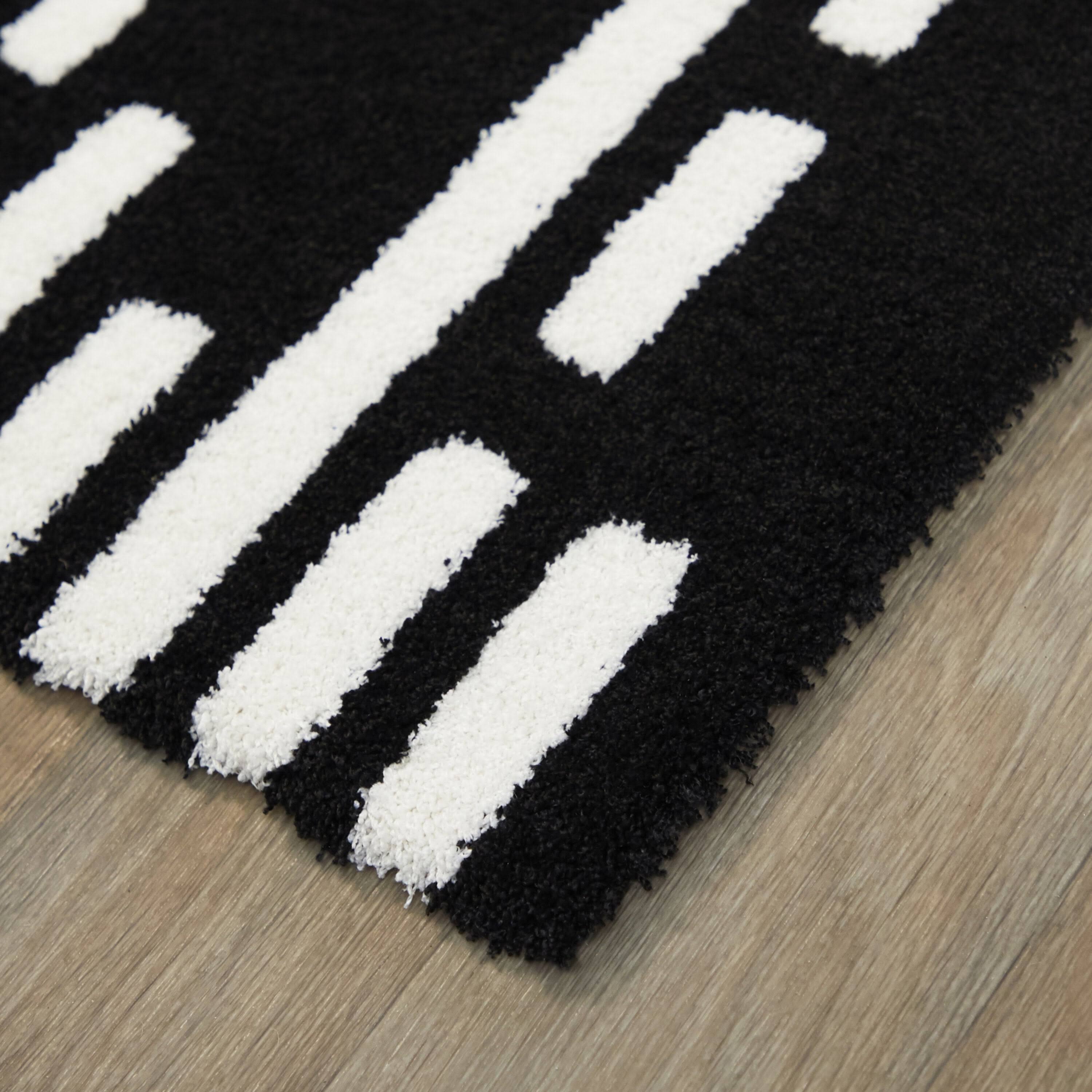 Hadden Contemporary Area Rug - 5&3x22 x 7& - White