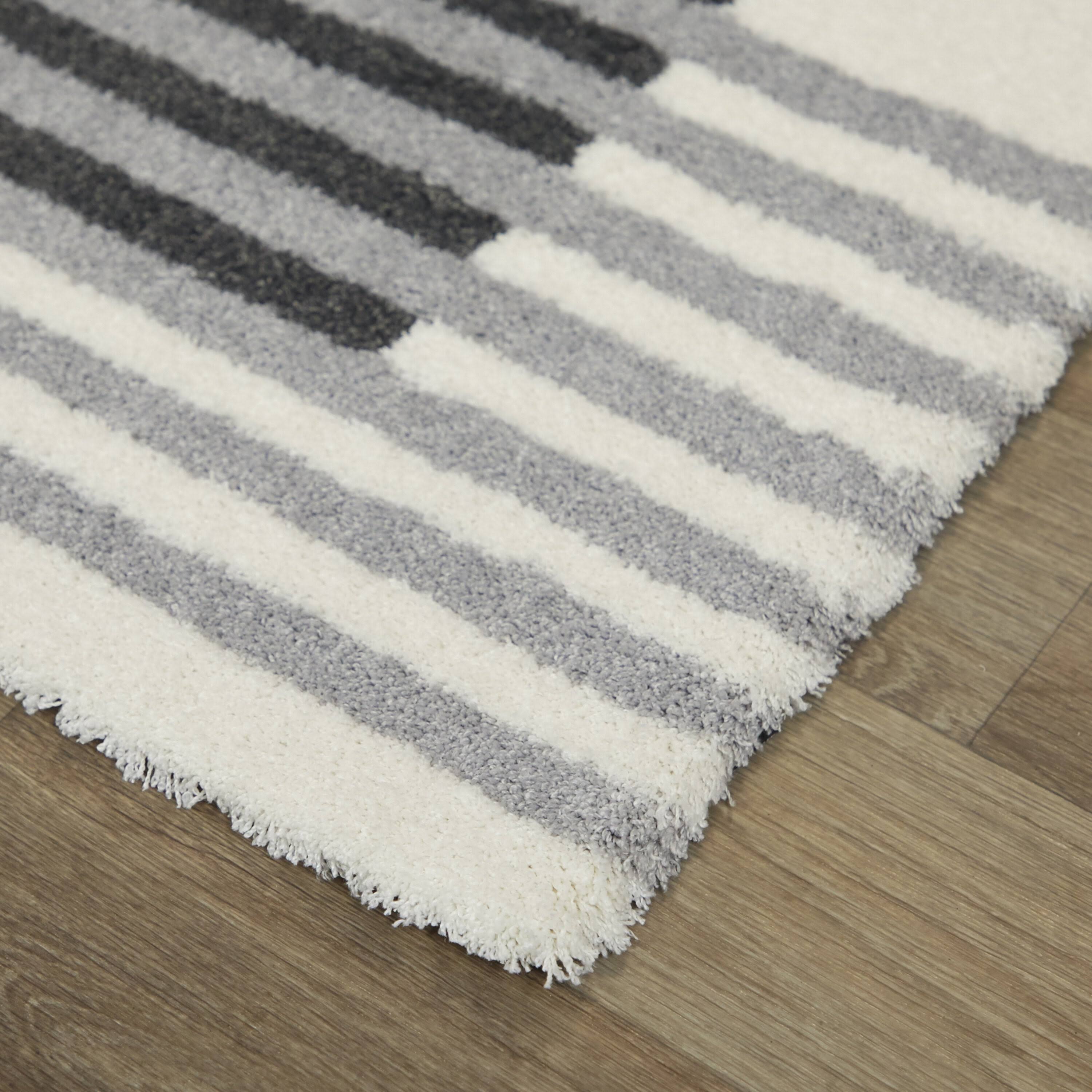 Orion Contemporary Stripes Area Rug - 5&3x22 x 7& - White