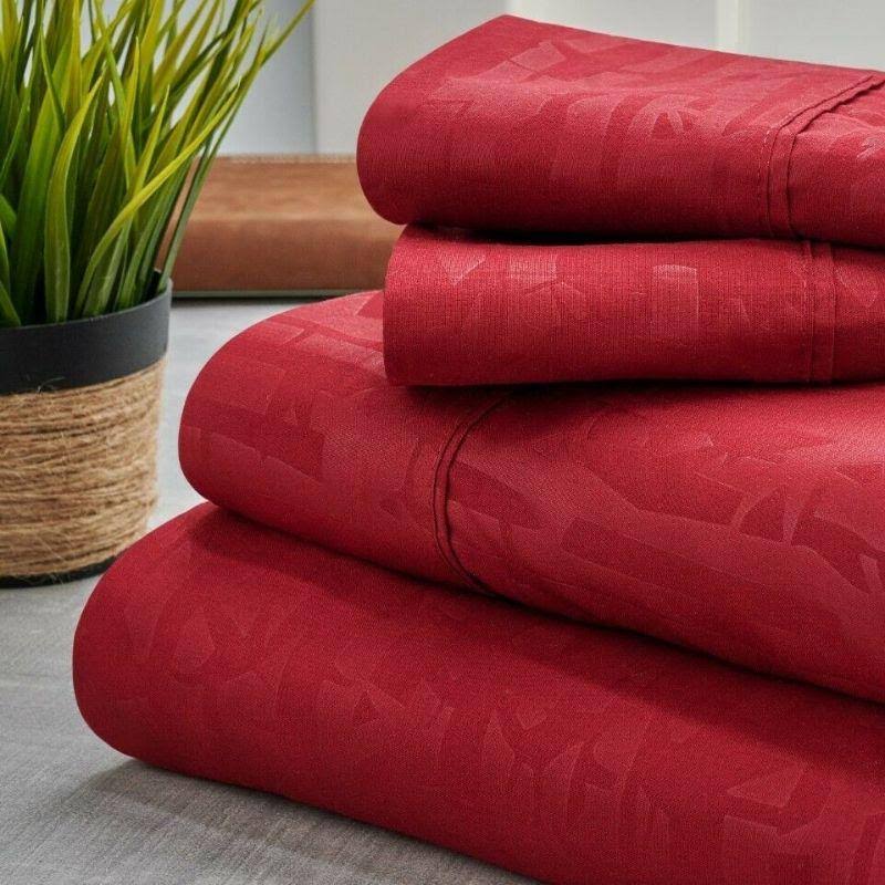 Bamboo 1800 Count Leaf Embossed Bed Sheet Set White / King