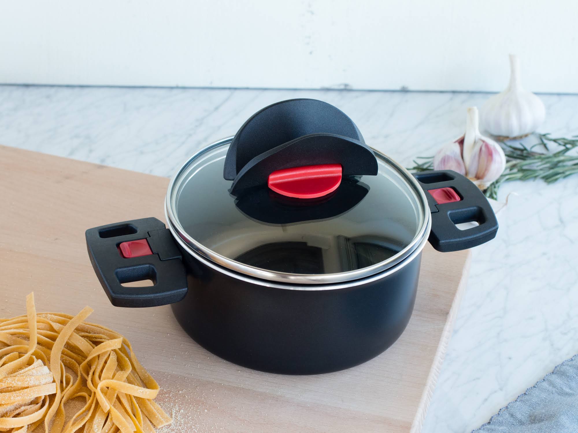 Ballarini Click & Cook Nonstick Dutch Oven w/Lid - Black - 1.5-qt