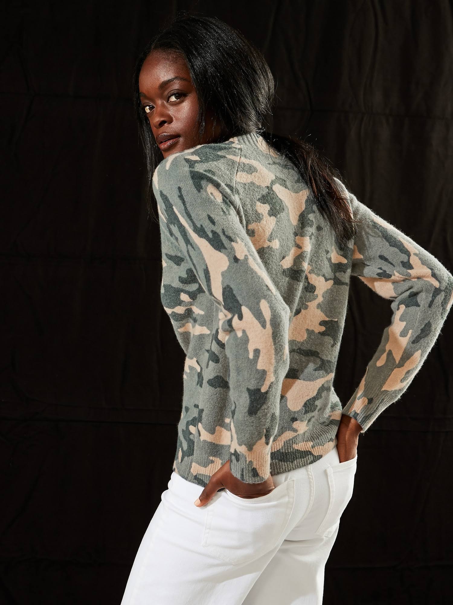 Banana Republic Women's Aire Camo Sweater Olive Green Camo Size Xs