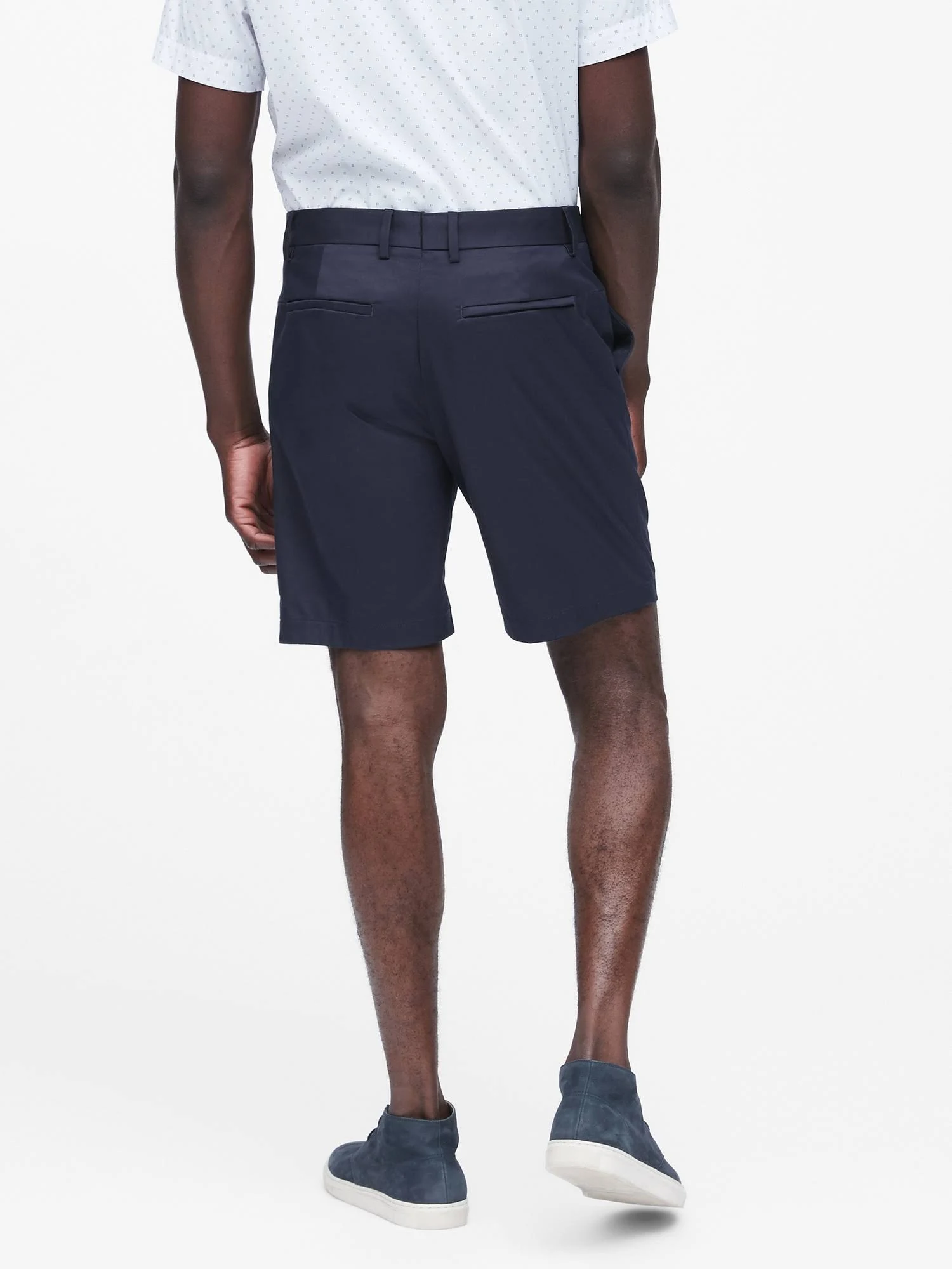 Banana Republic Men's 9x22 Slim Core Temp Short Navy Size 42W