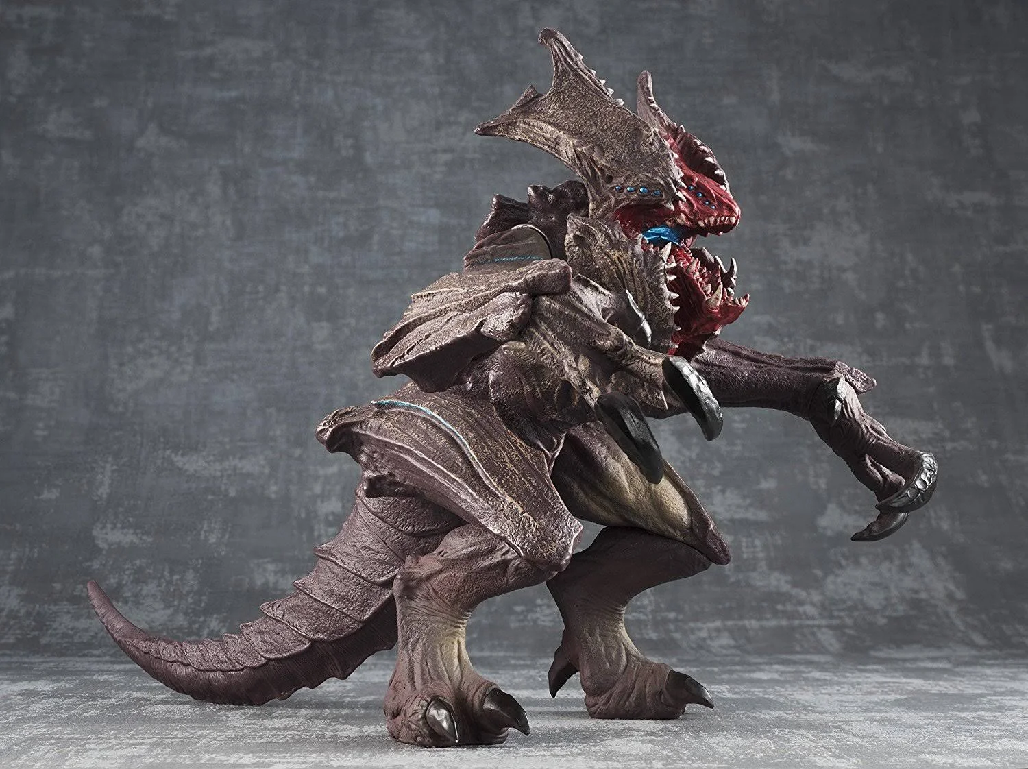 Pacific Rim: Uprising Raijin Sofvi Spirits Action Figure