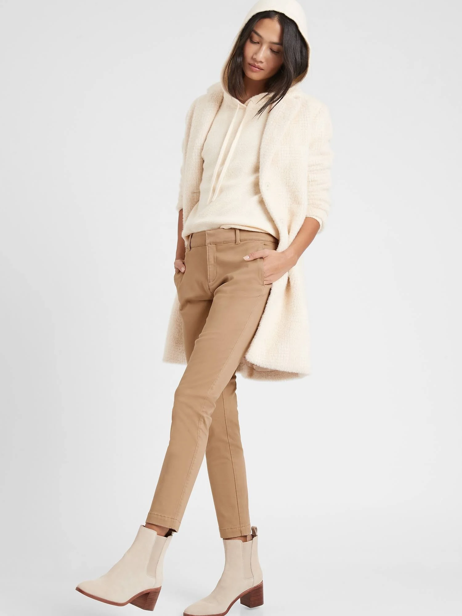 Banana Republic Women's Mid-Rise Skinny Chino Pant Classic Camel Size 2 Regular