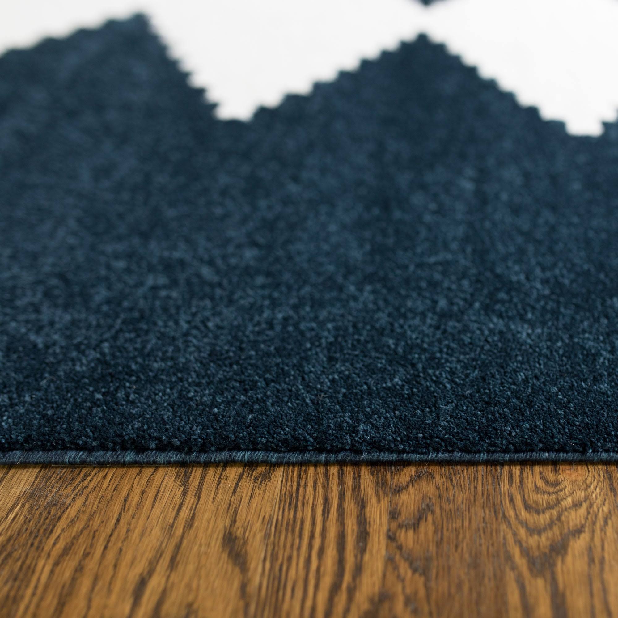 Nisha Geometric Modern Moroccan Area Rug - 4&4x22 x 6& - Black