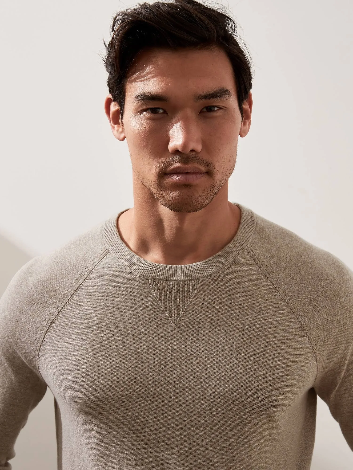 Banana Republic Men's Organic Cotton Raglan Sweater Crockery Beige Size Xs