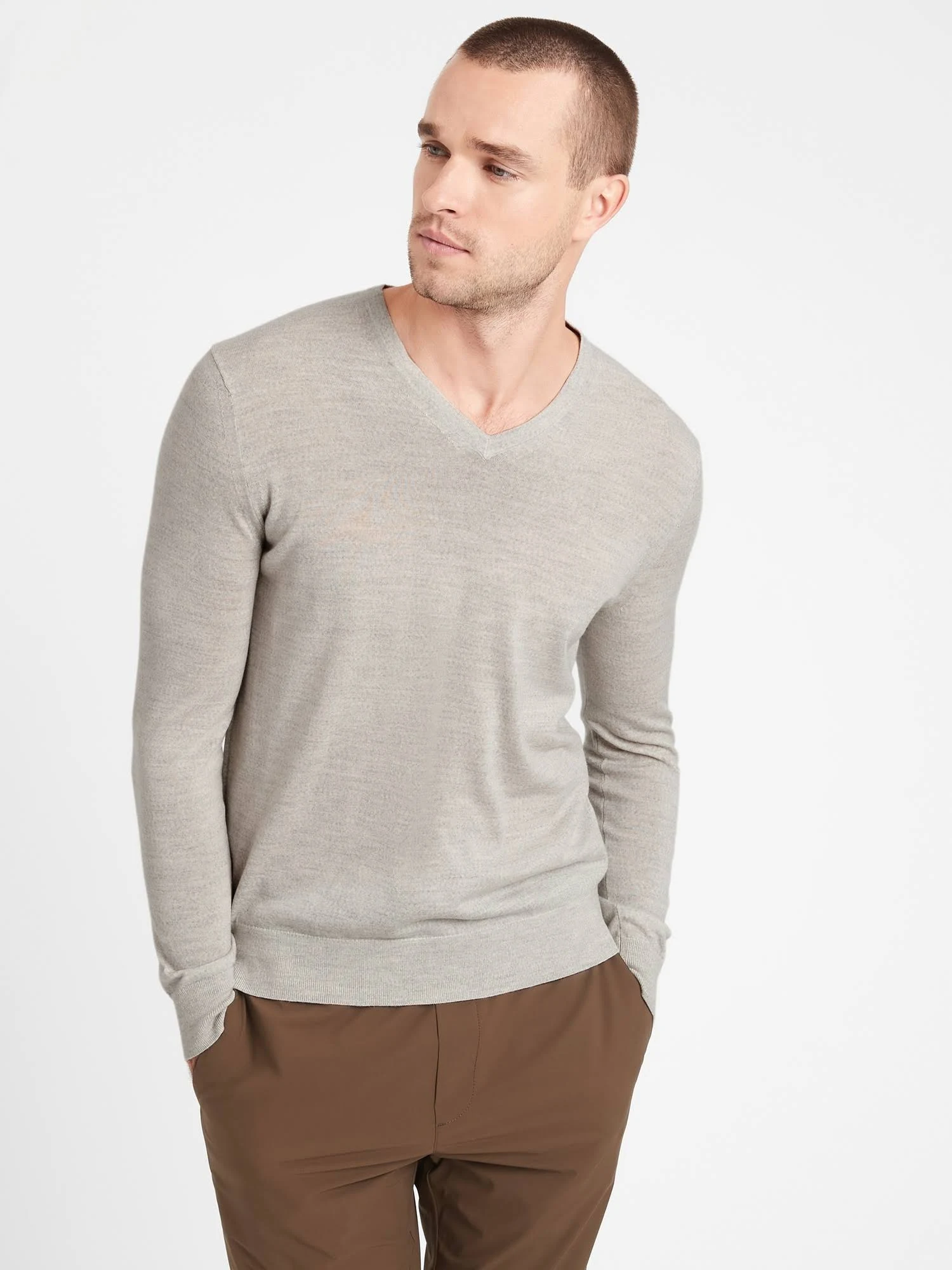 Banana Republic Men's Merino V-Neck Sweater in Responsible Wool Vintage Tan Size XL