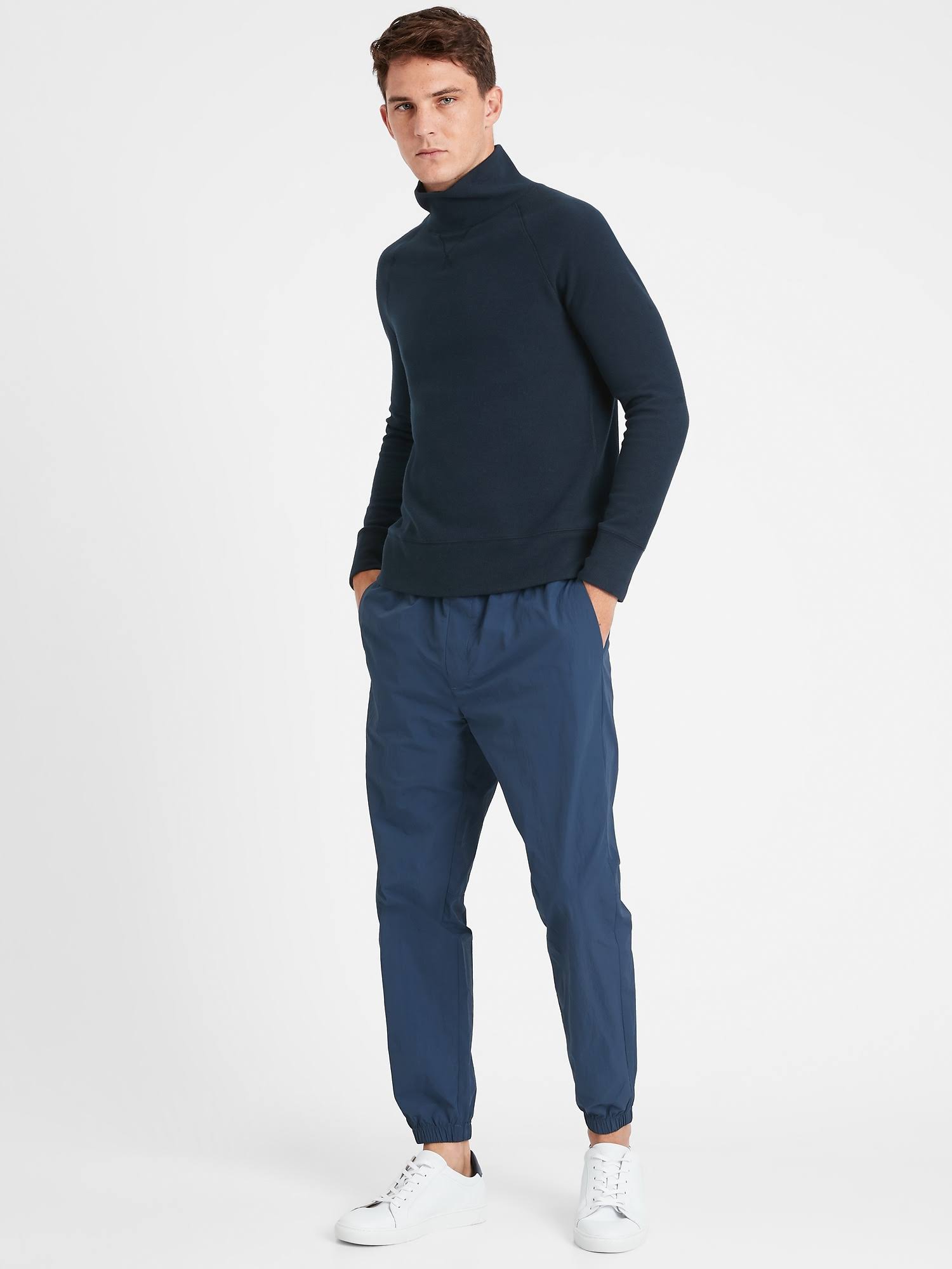 Banana Republic Men's Slim Water-Repellent Jogger Niagara Navy Size M