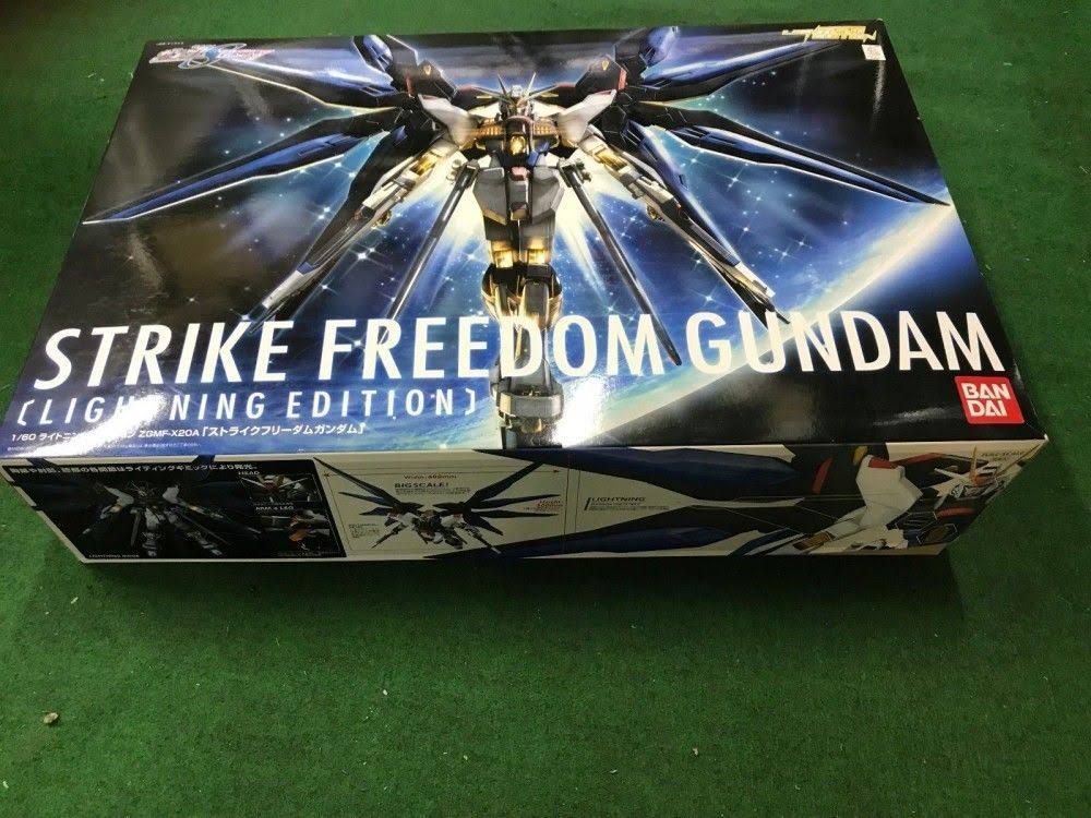 Gundam 1/60 Strike Freedom Gundam Lightning Edition Mobile Suit