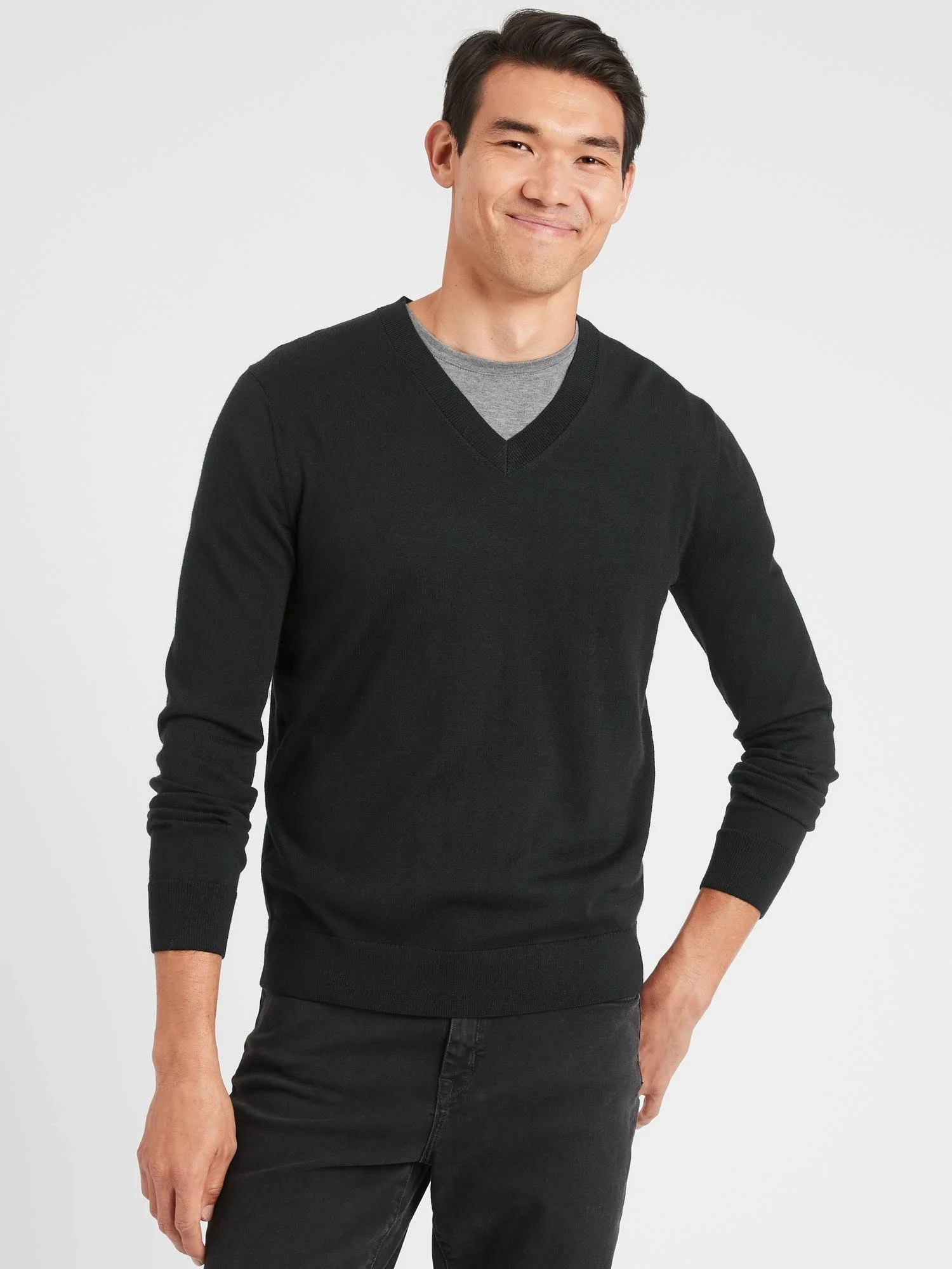 Men's Washable Merino Wool V-Neck Sweater Black