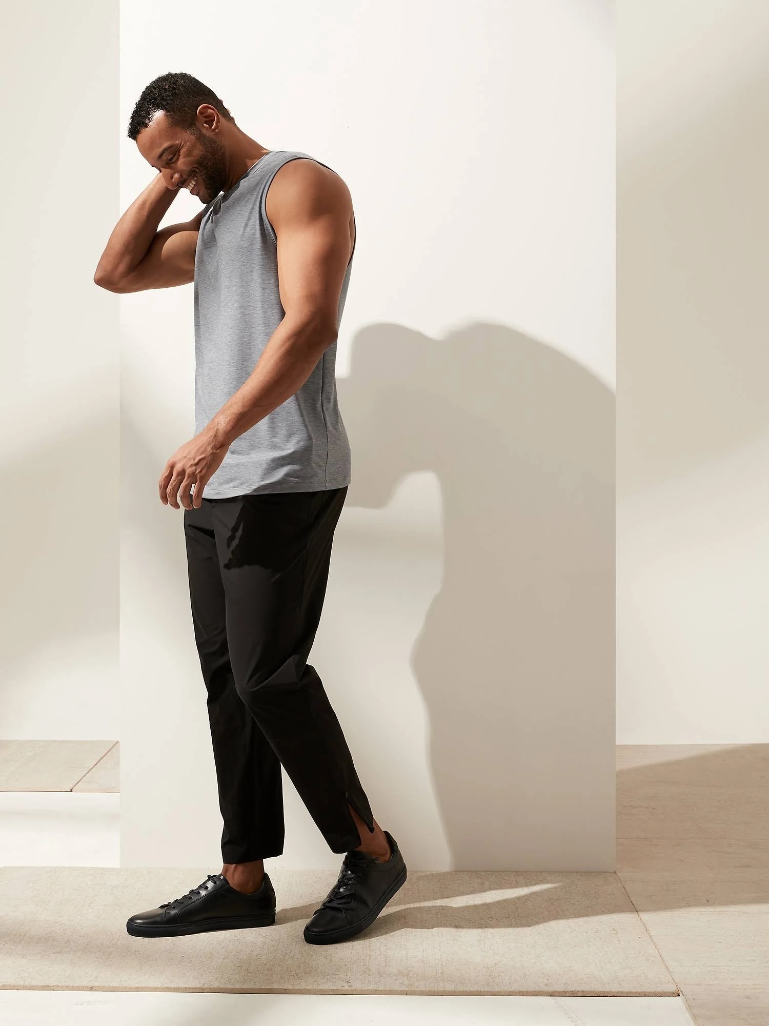 Banana Republic Men's Motion Tech Jogger Black Size Xs