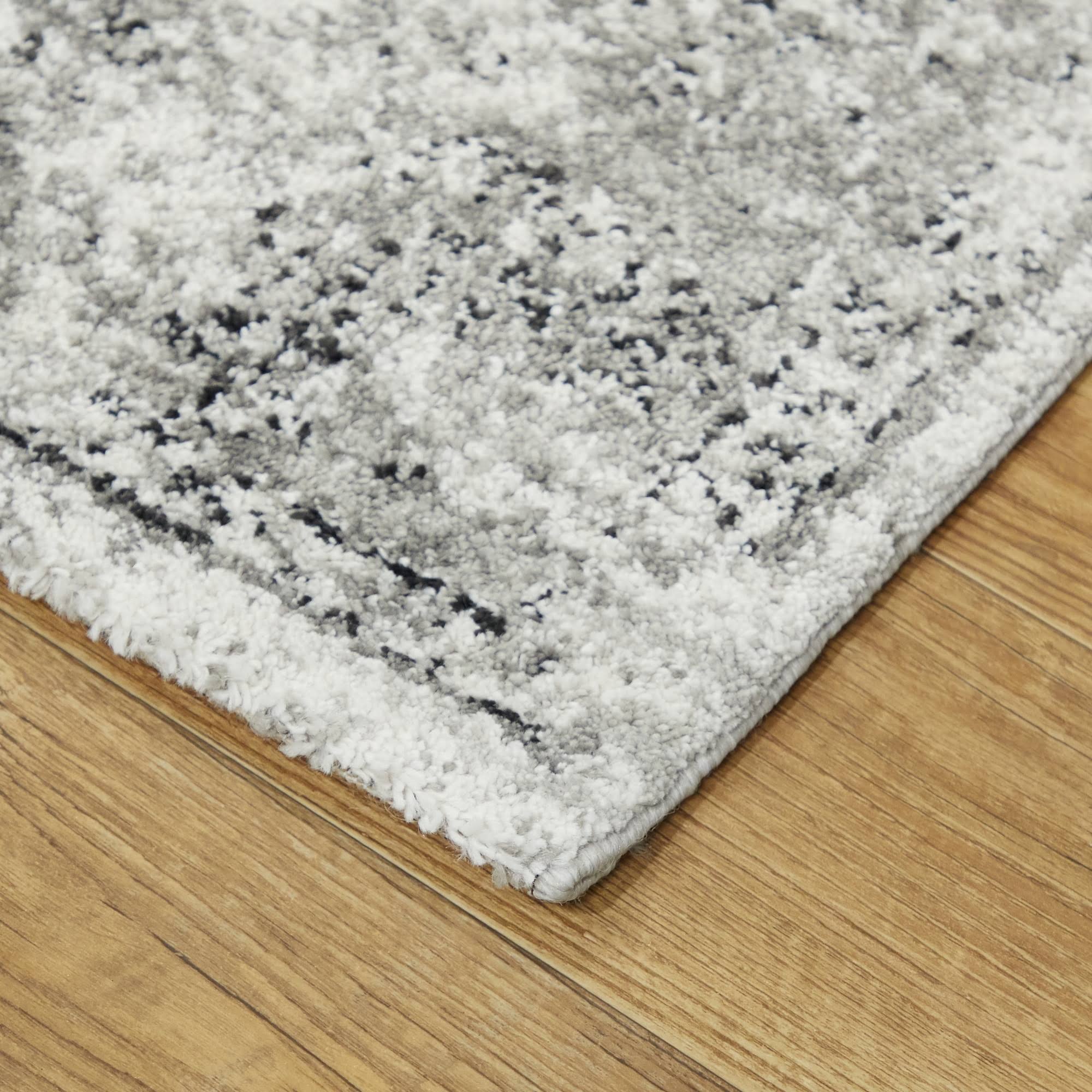 Casteau Distressed Oriental Area Rug - 5&3x22 x 7& - Medium Grey
