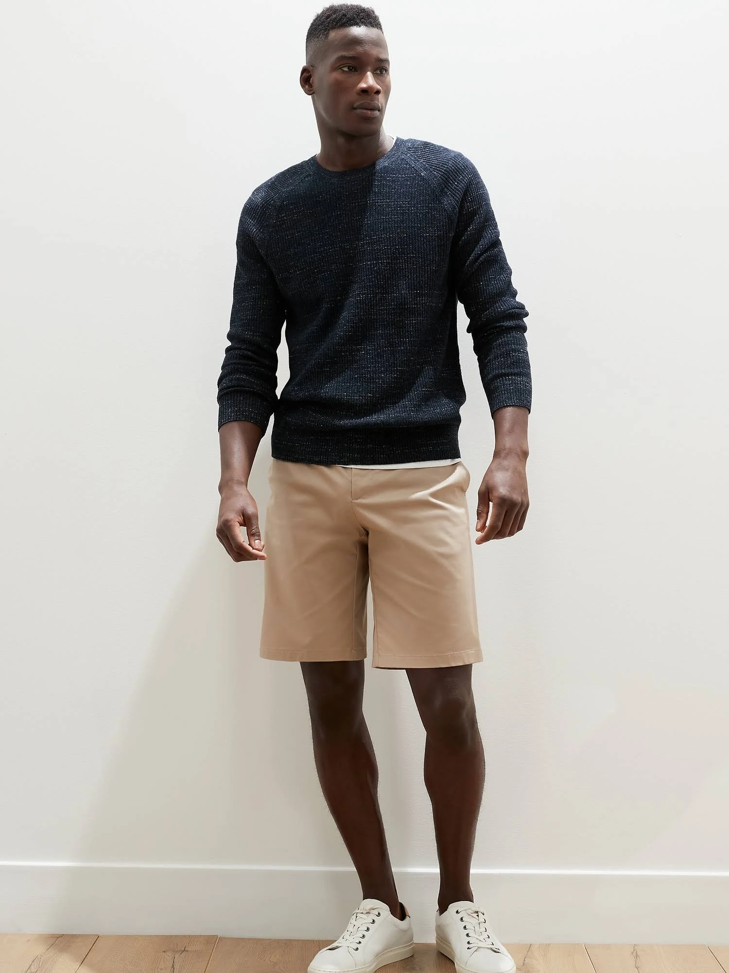 Banana Republic Men's 11x22 Core Temp Short Camp Khaki Size 31W