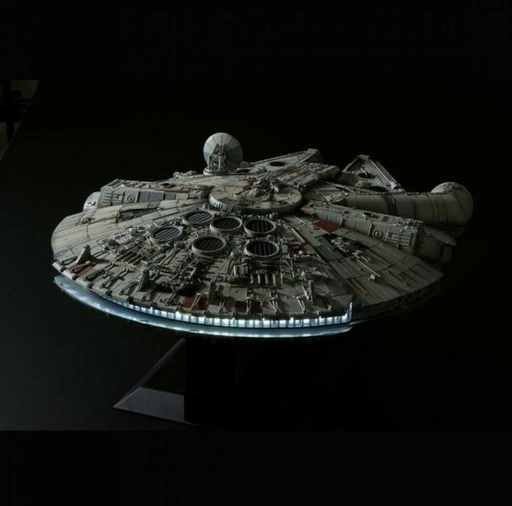 Perfect Grade Bandai 1/72 Star Wars Millennium Falcon Perfect Grade Model Kit