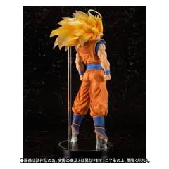 Bandai Figuarts Zero EX Dragon Ball Z Super Saiyan 3 Son Goku Statue