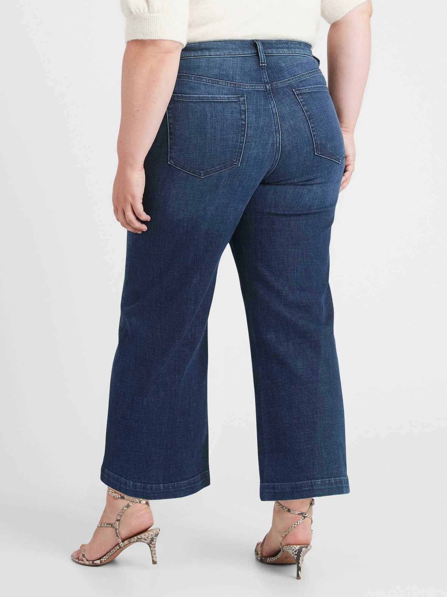 Banana Republic Women's High-Rise Wide-Leg Cropped Jean Medium Wash Tall Size 27 Long