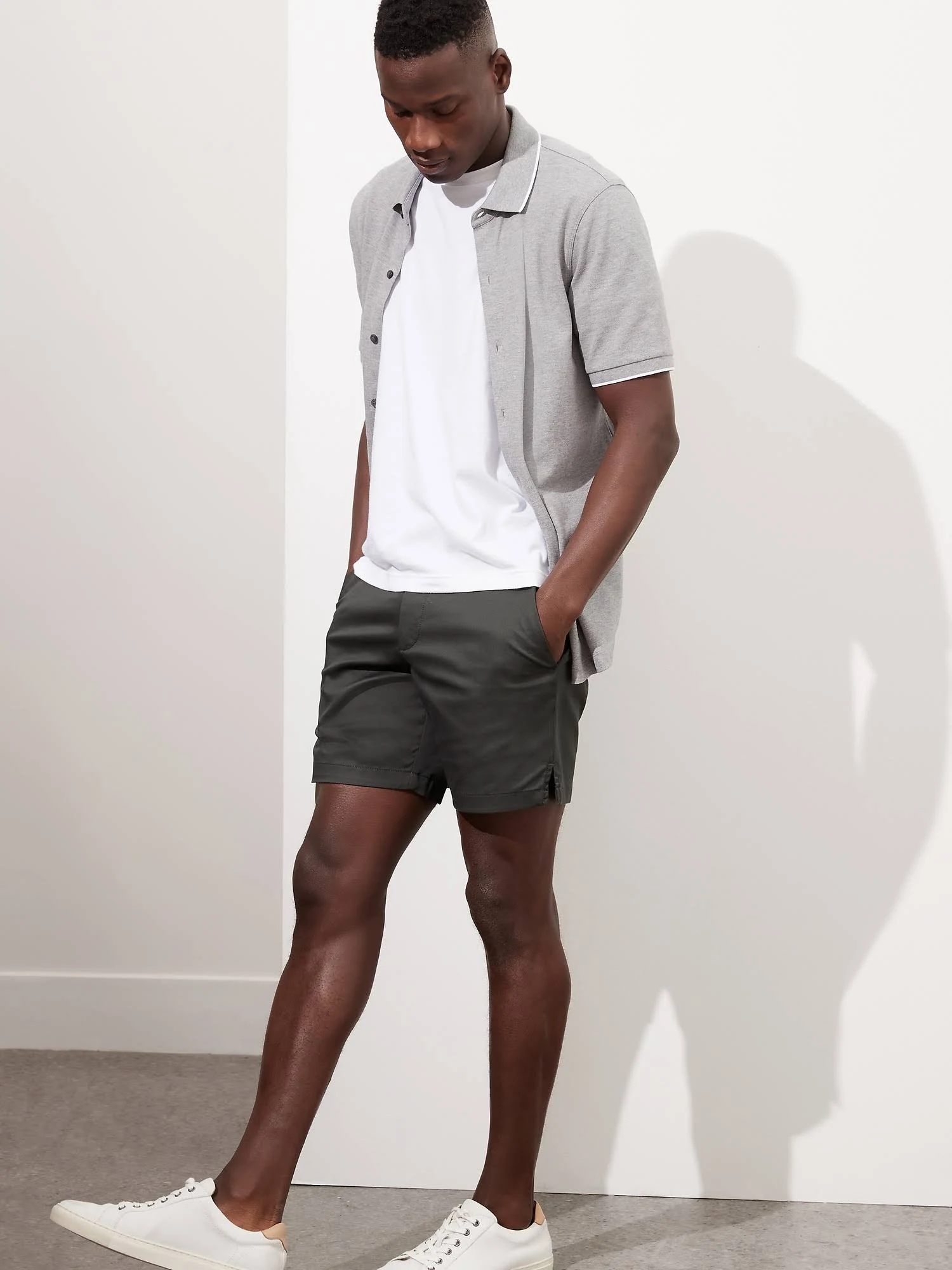 Banana Republic Men's 7x22 Core Temp Short Iron Size 31W