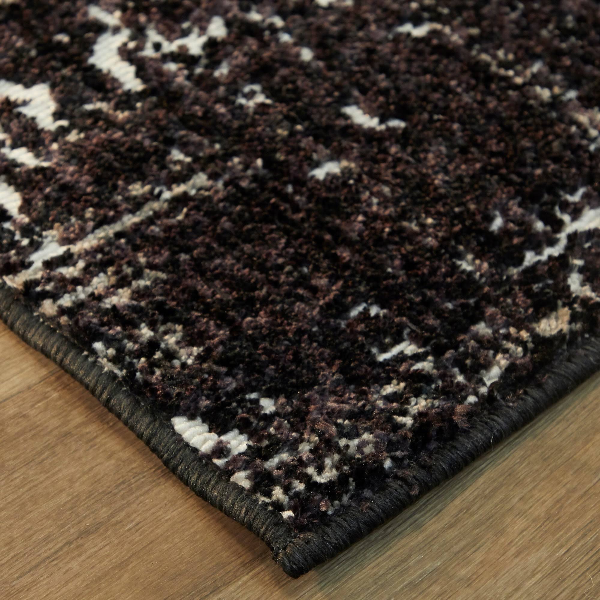 Leon Abstract Area Rug - 2&7x22 x 7& Runner - Black