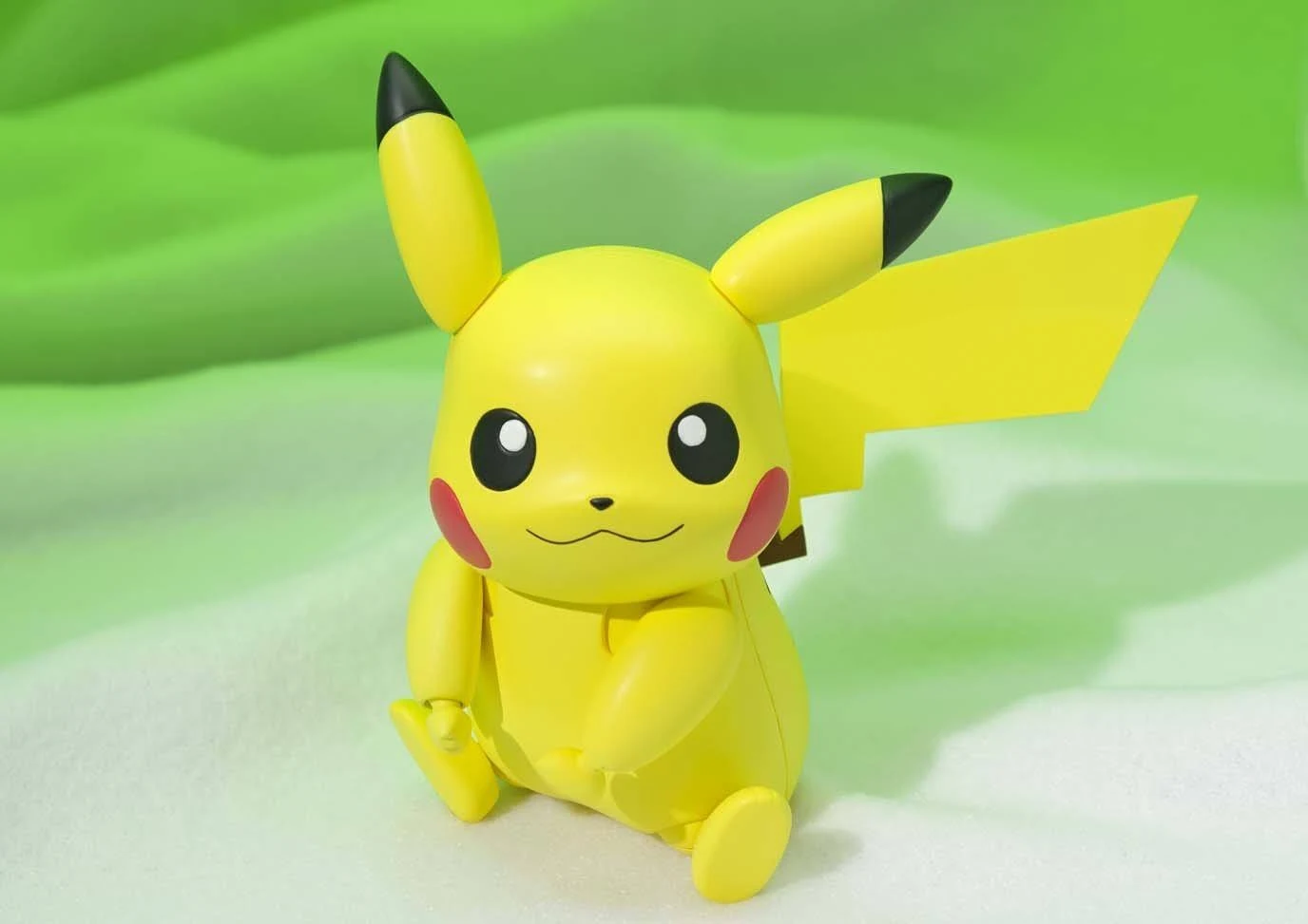 S.H. Figuarts Pikachu Pokemon Action Figure