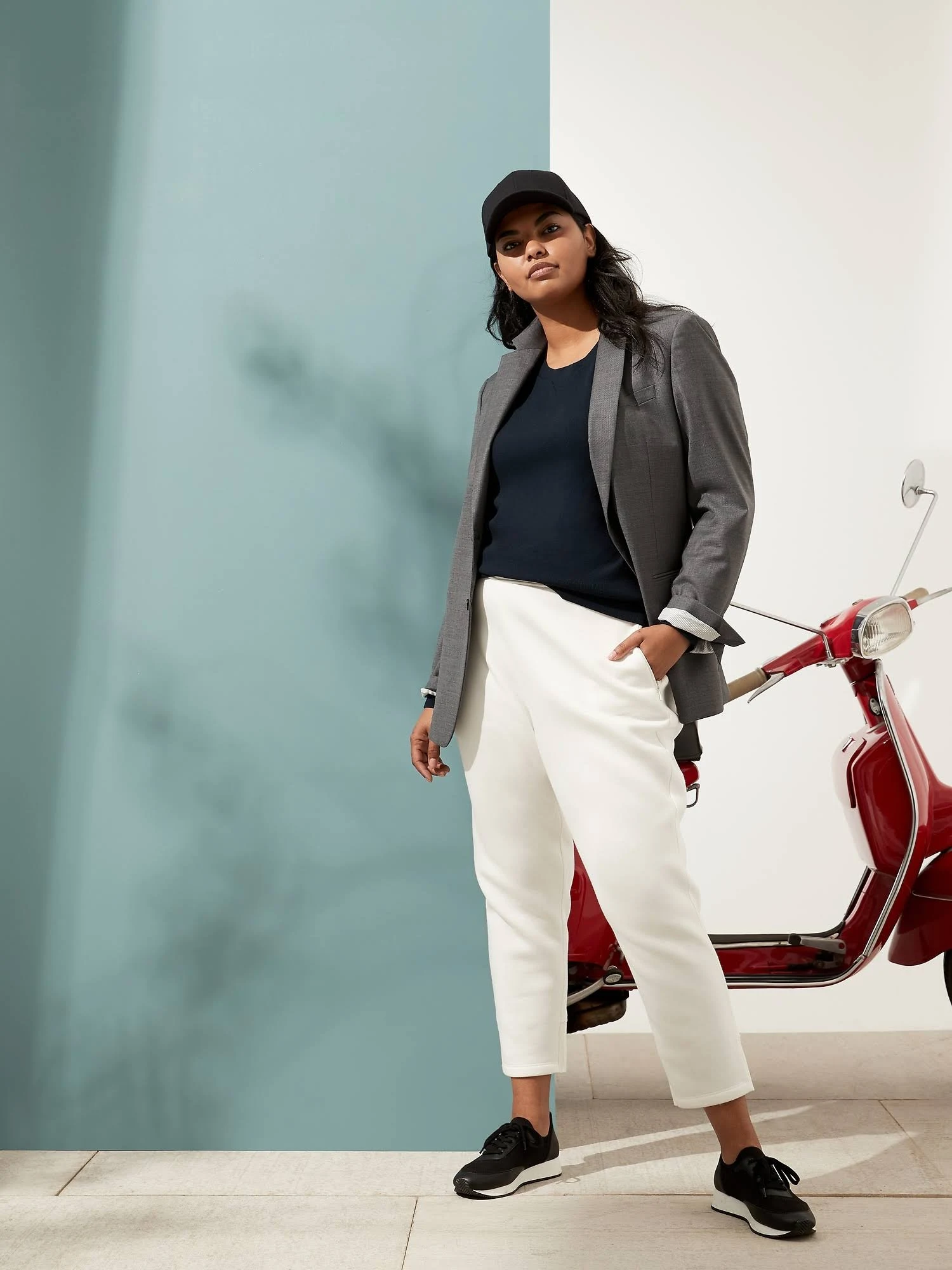 Banana Republic Women's Crew-Neck Sweater Navy Size Xxs