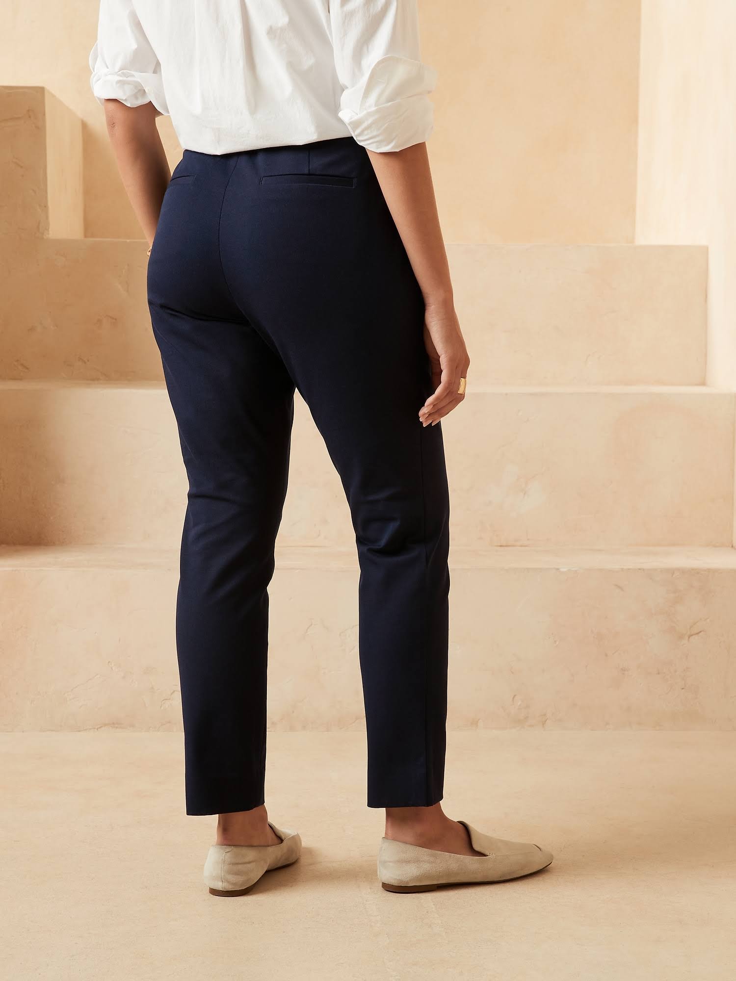 Banana Republic Women's Curvy Mid-Rise Skinny Sloan Pant Navy Size 4 Short