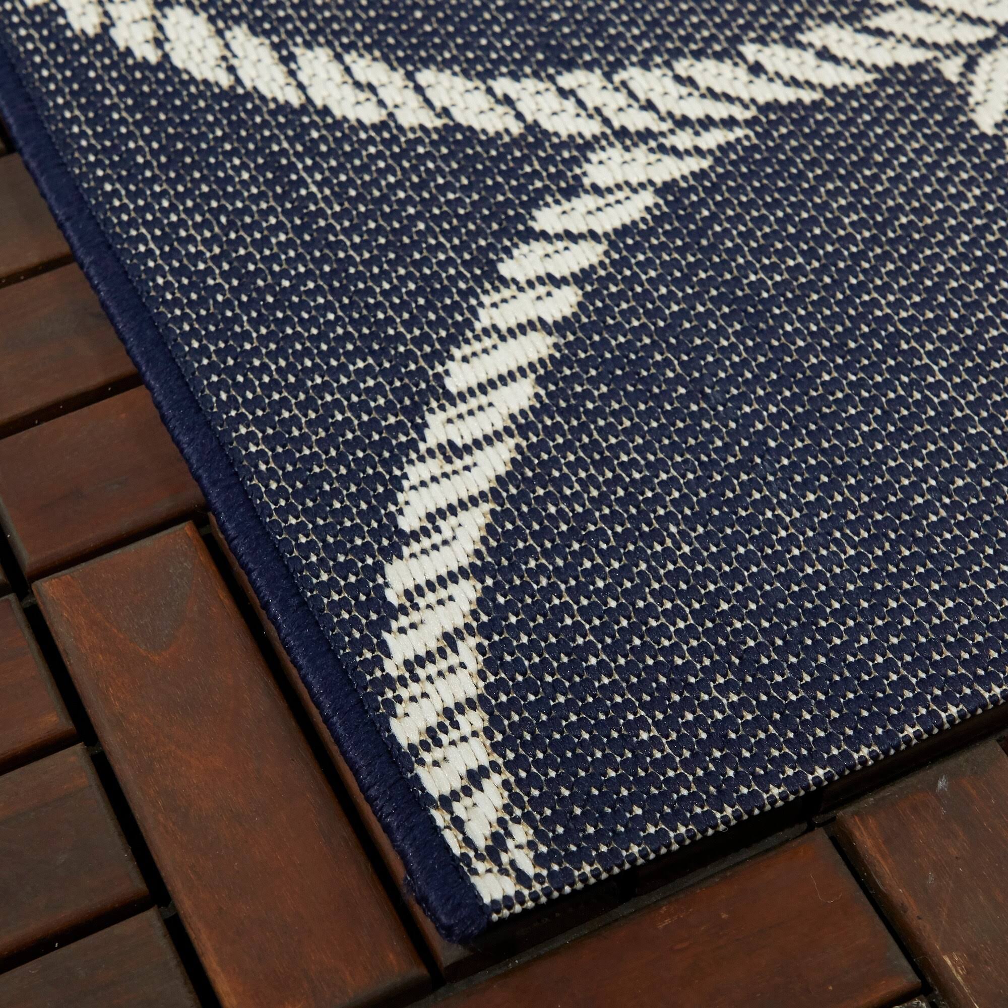 Murphy Nautical Medallion Indoor/Outdoor Area Rug - 5&3x22 x 7& - Navy
