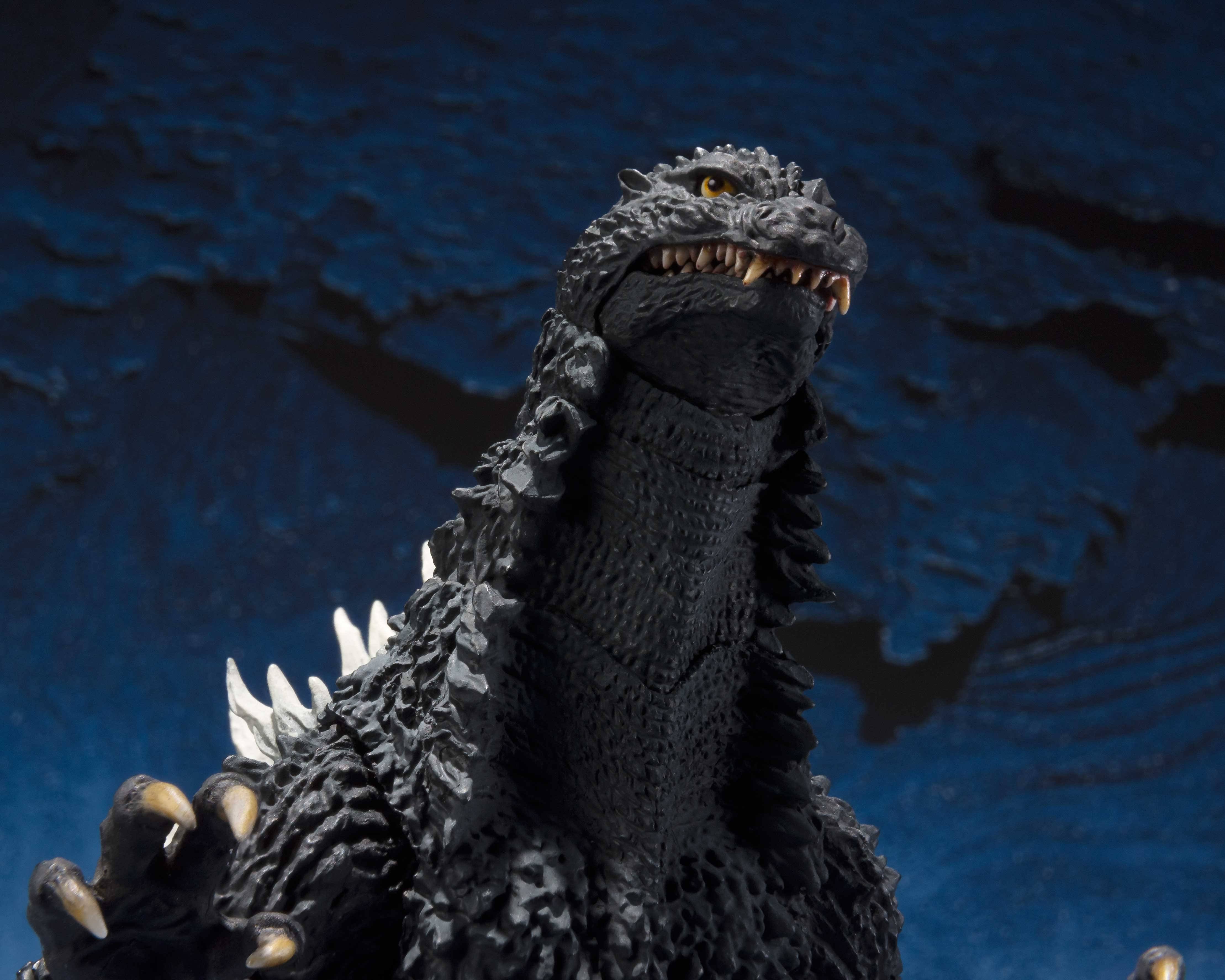 S.H.MonsterArts Godzilla (2002)