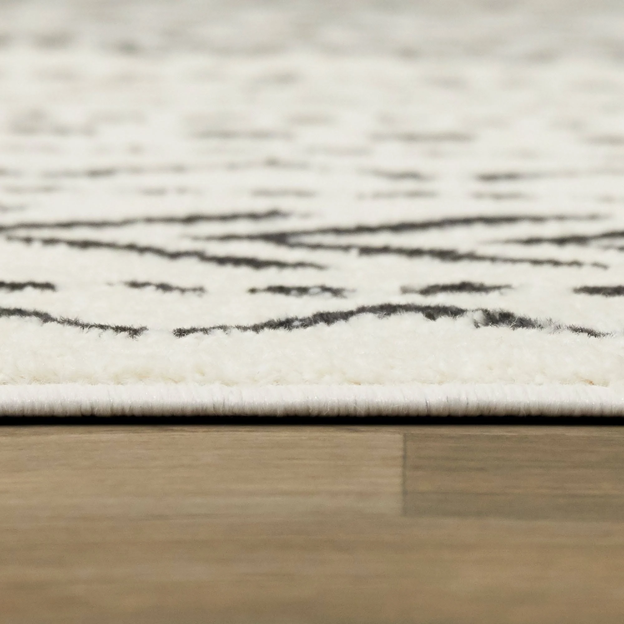 Adebayo Tribal Indoor Area Rug - 6&7x22 x 9& - Cream