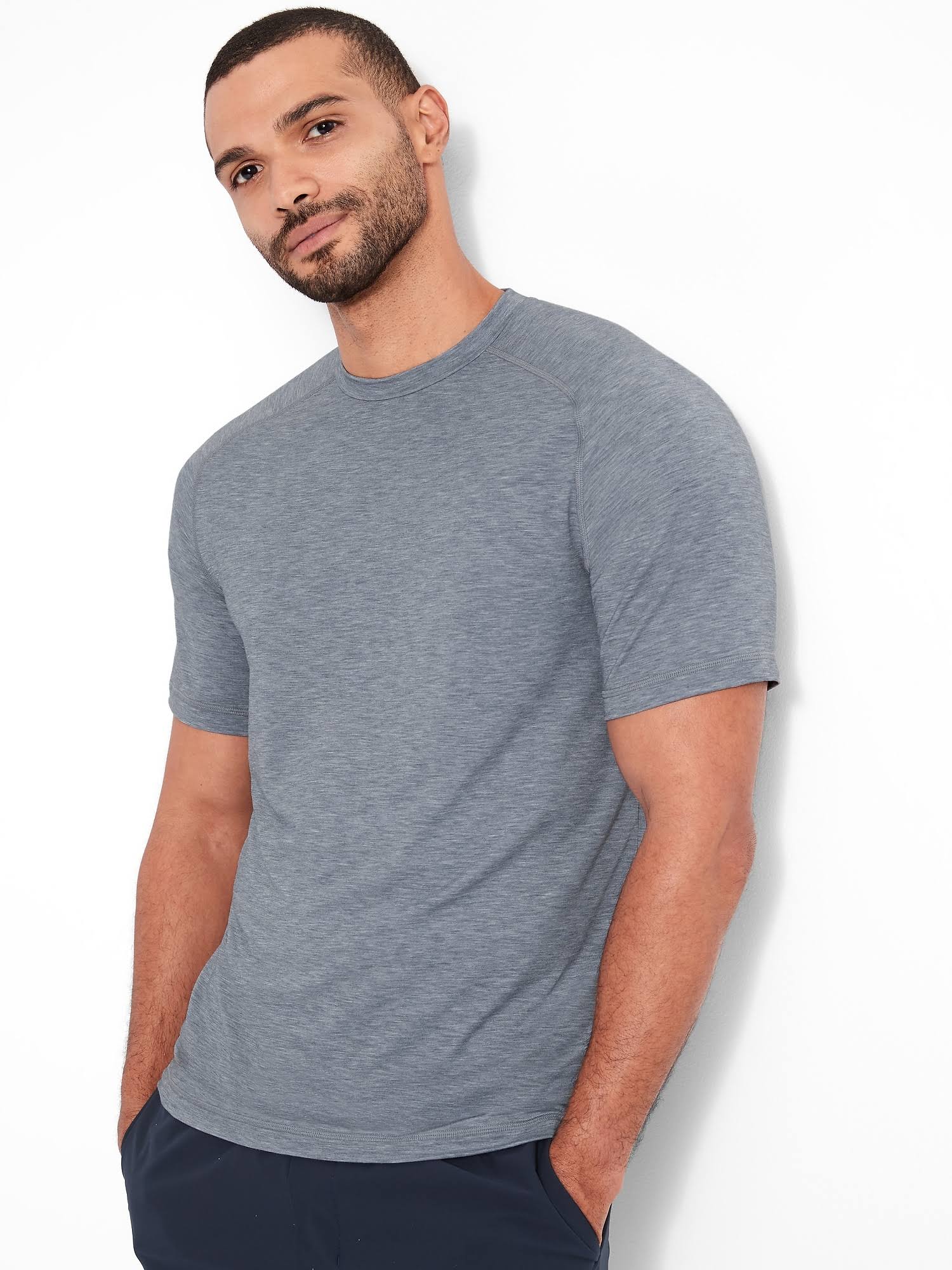 Banana Republic Men's BR Sport Train Performance T-Shirt Heather Gray Size Xs