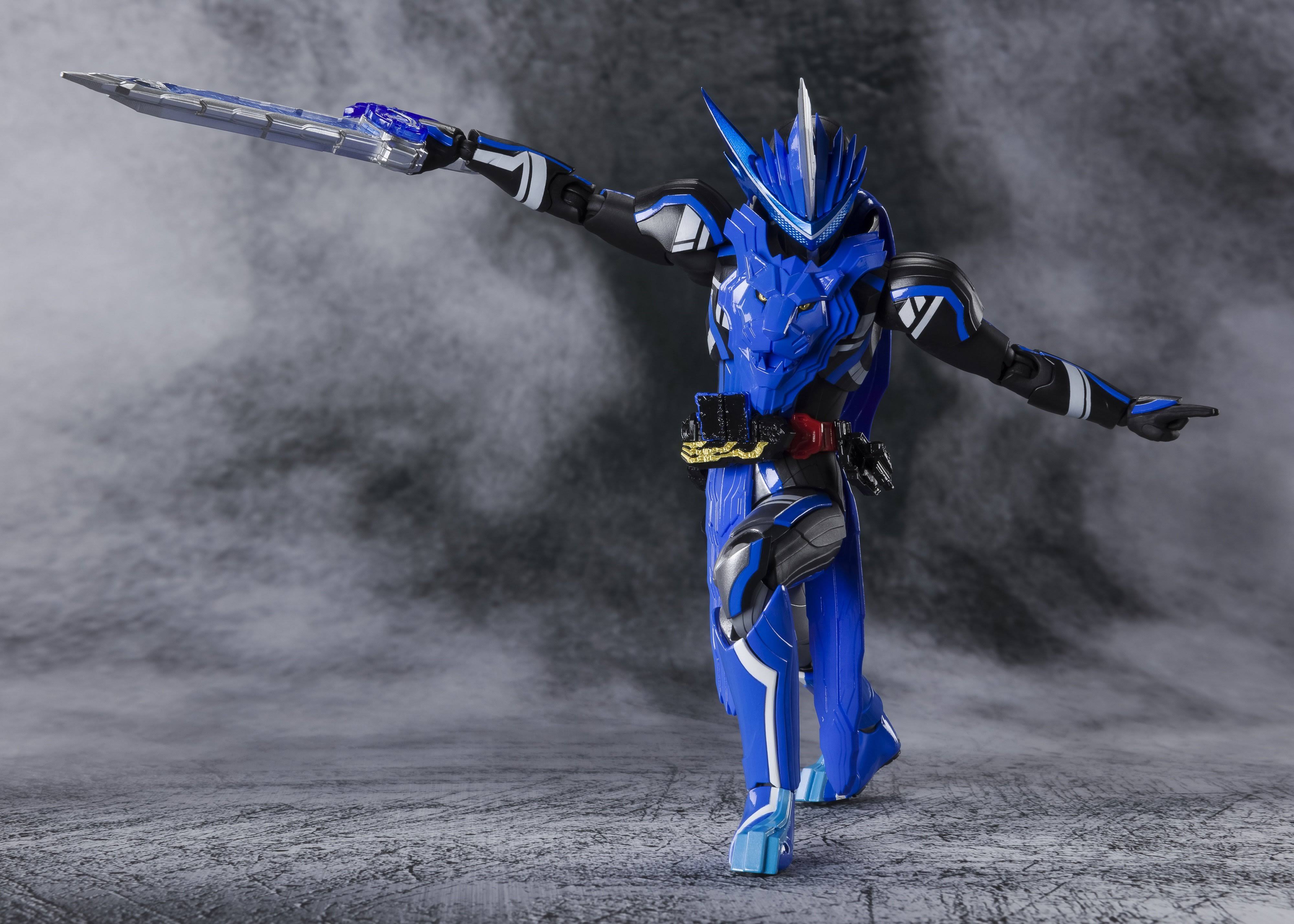 S.H.Figuarts Kamen Rider Blades Lion Senski