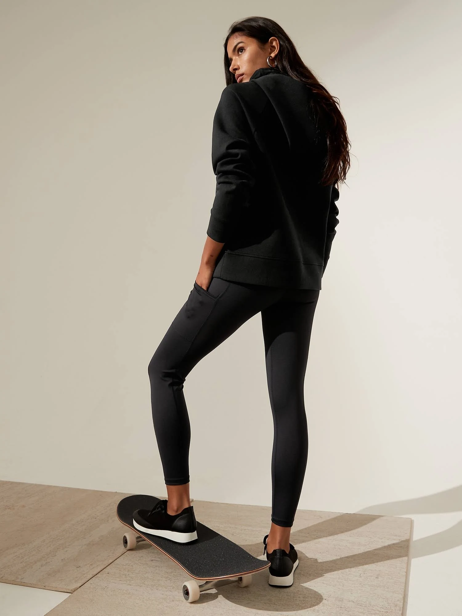 Banana Republic Women's on The Go 7/8 Legging Black Size S