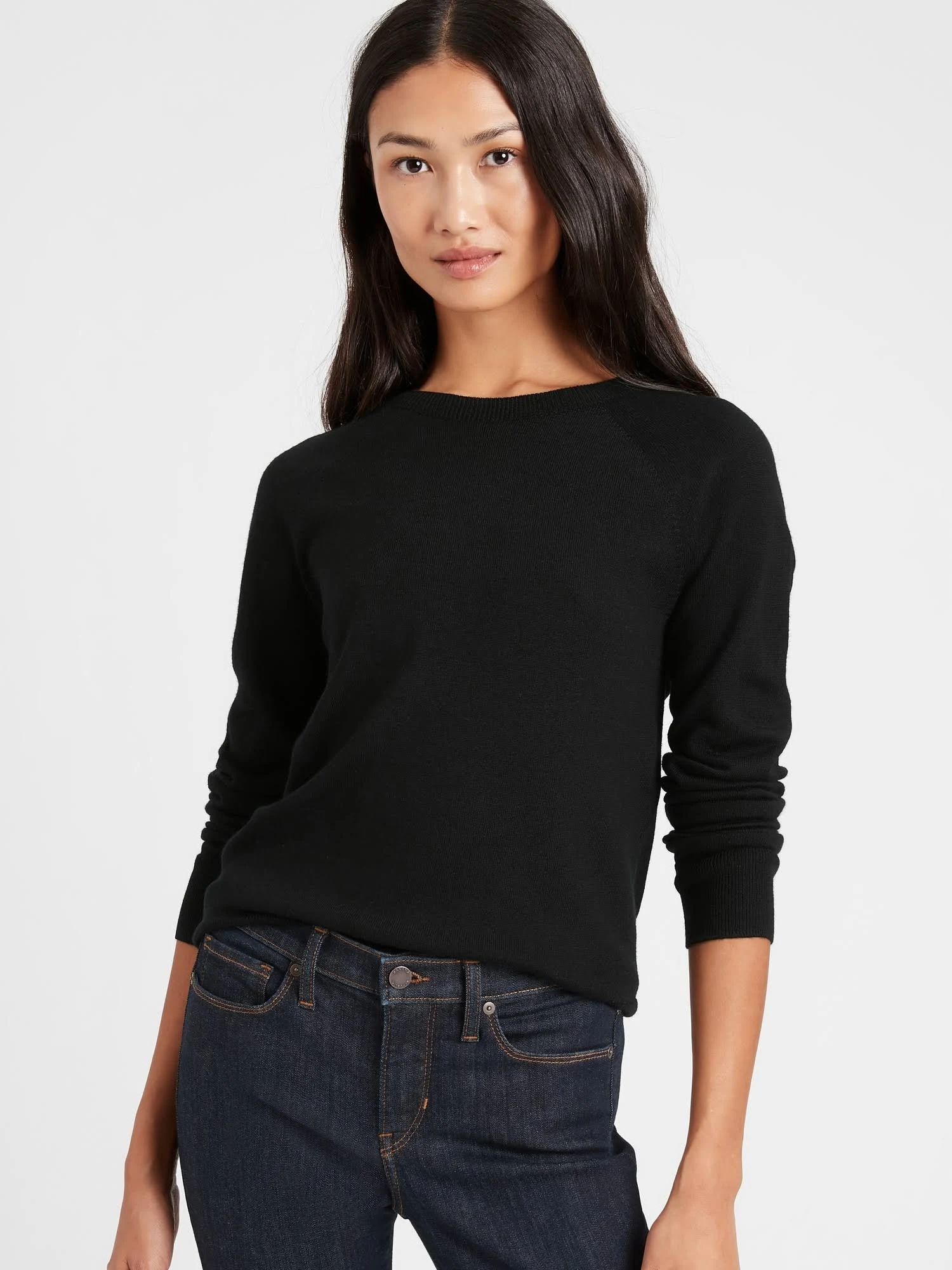 Banana Republic Women's Seamless Merino Crew Sweater-Neck Sweater in Responsible Wool Black Size XL