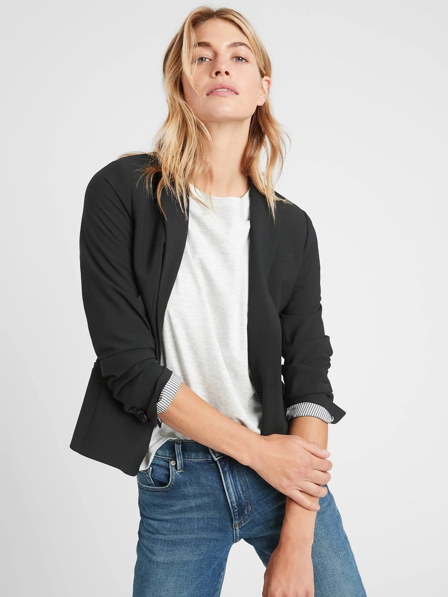 Banana Republic Women's Classic-Fit Washable Italian Wool-Blend Blazer Black Tall Size 2