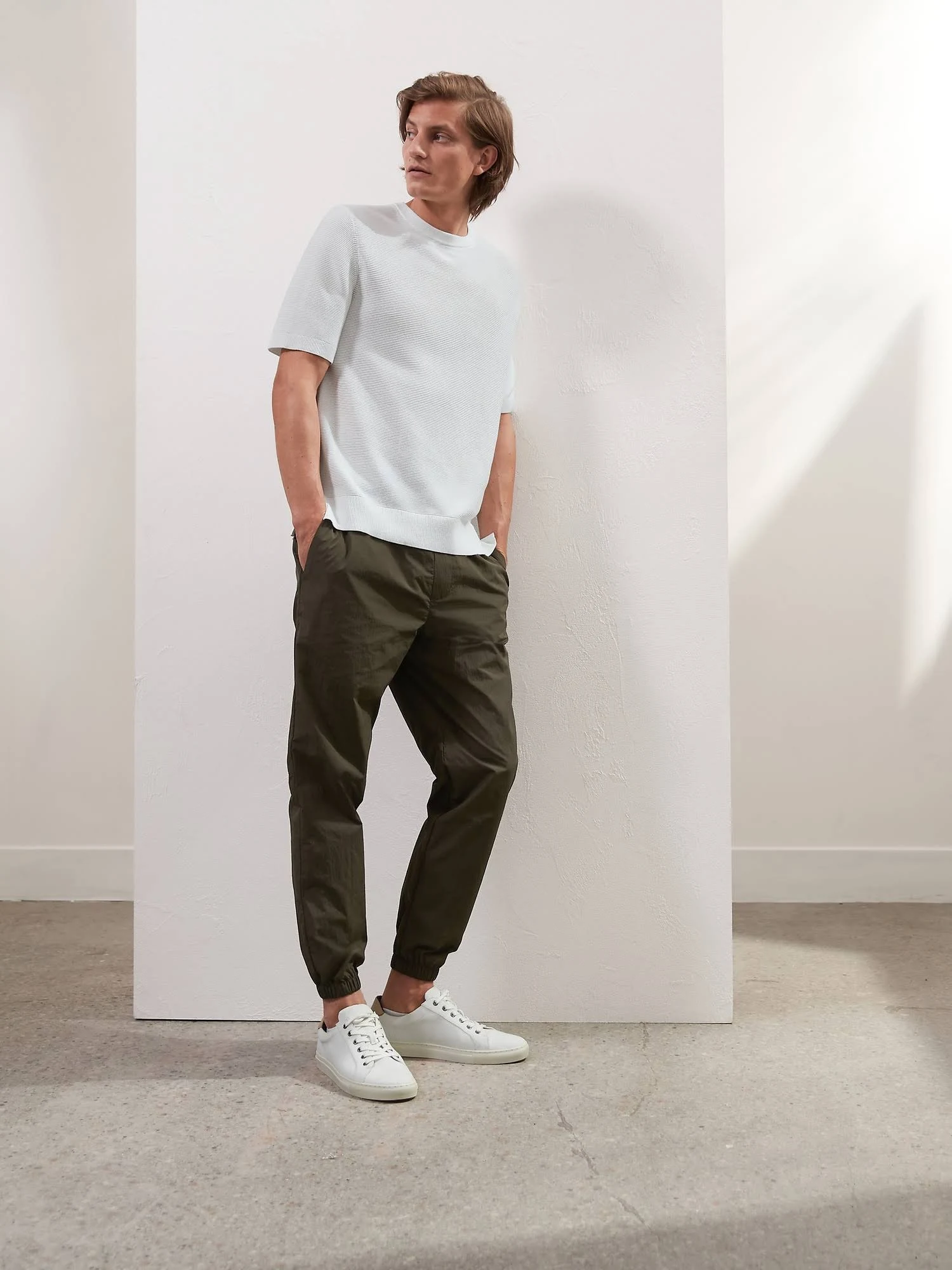 Banana Republic Men's Slim Water-Repellent Jogger Deep Green Tall Size M