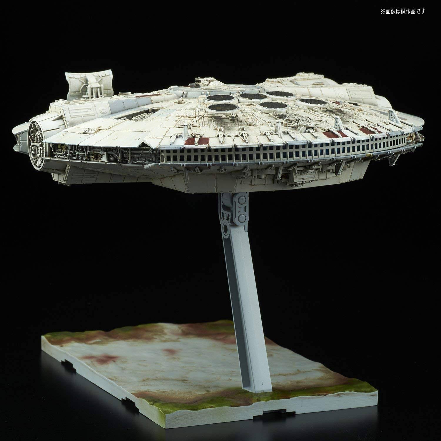Millennium Falcon Star Wars The Last Jedi Bandai 1/144 Plastic Model