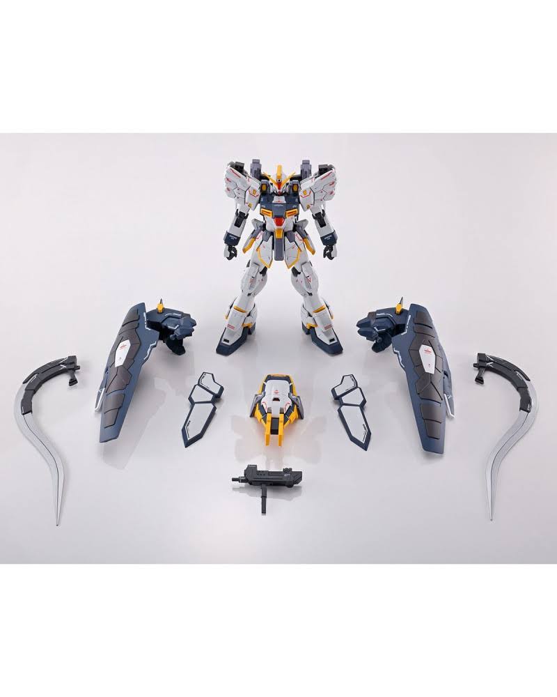 Gundam 1/100 mg Gundam Sandrock EW Armadillo Unit Model Kit Exclusive