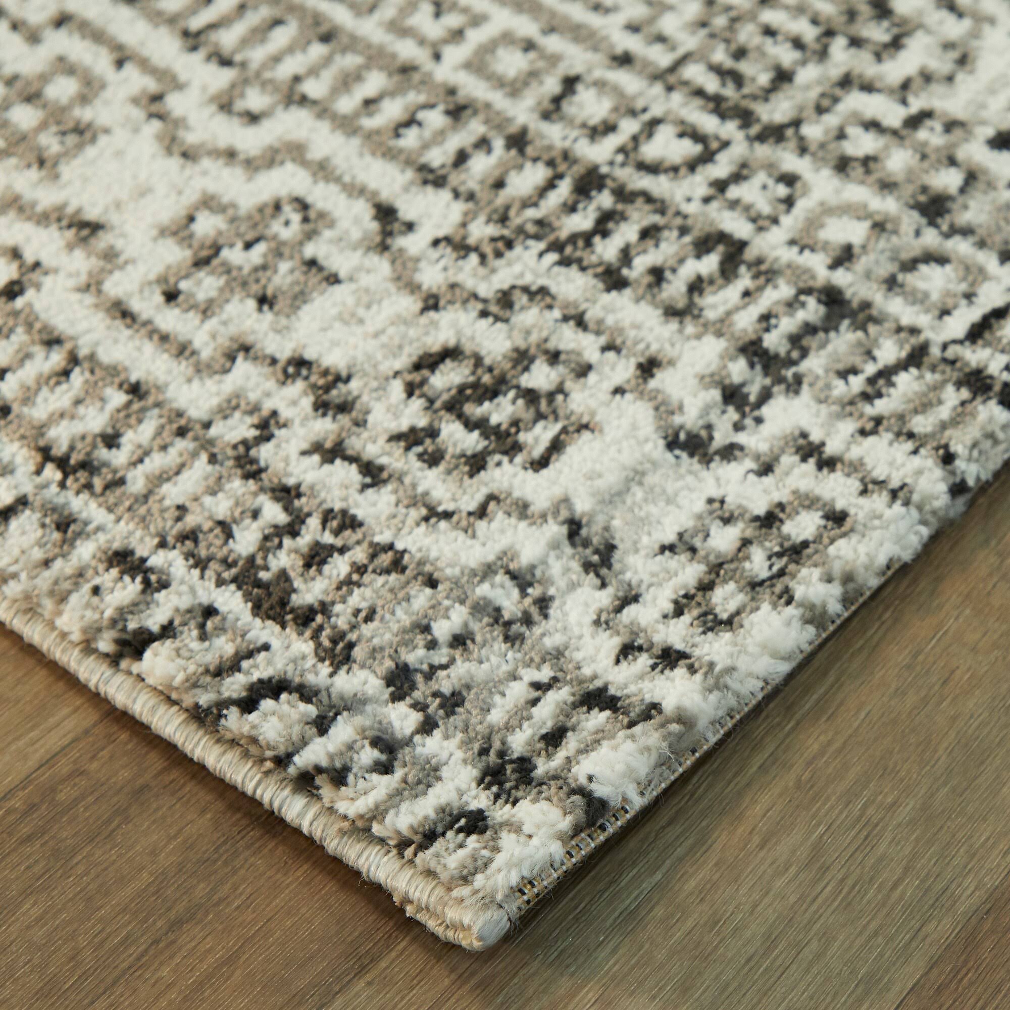 Berlage Transitional Area Rug - Grey - 7&10x22 x 10&