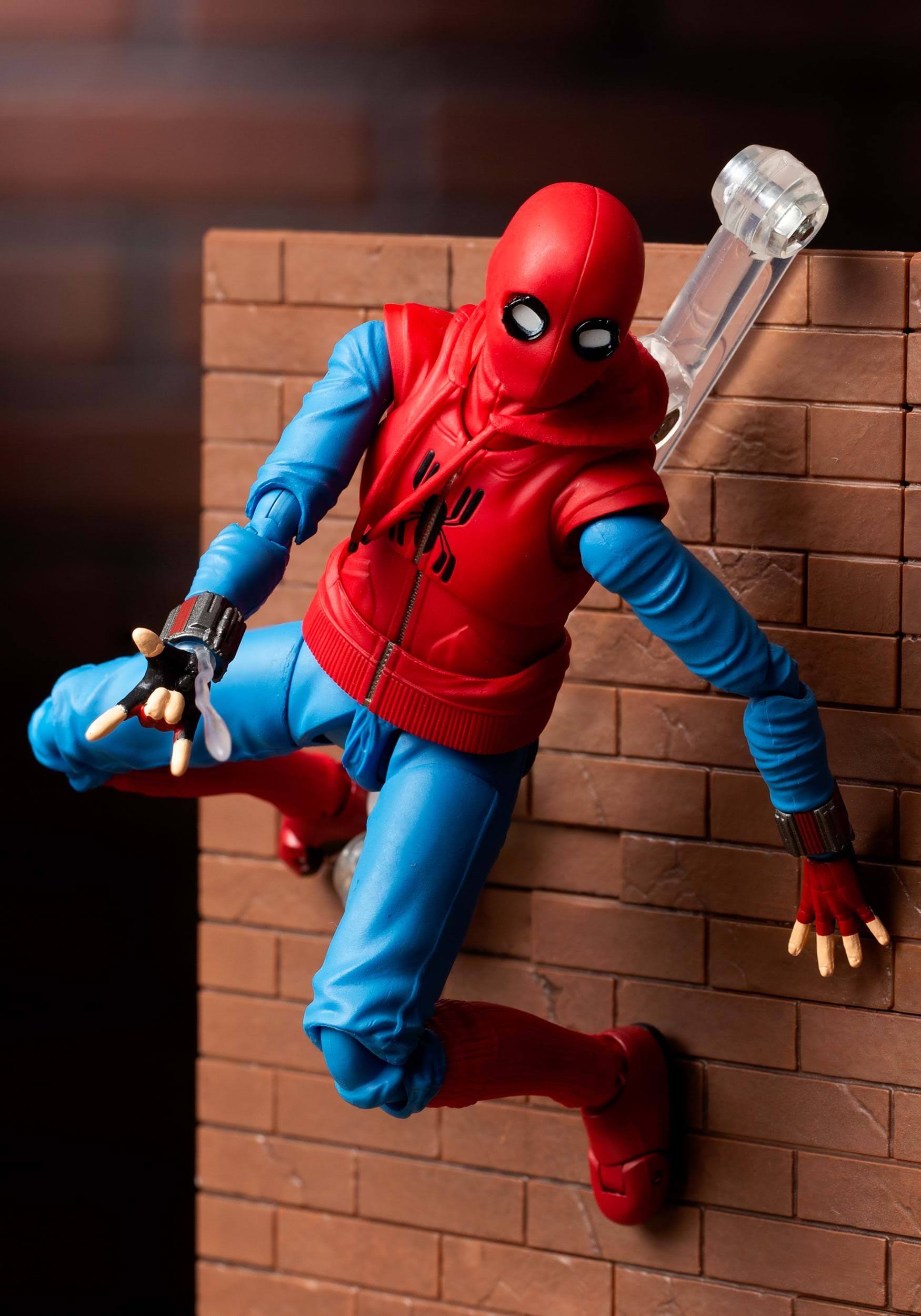 Spider-Man Homecoming: Spider-Man Home Made Suit Ver & Tamashii Option ACT Wall S.H.Figuarts
