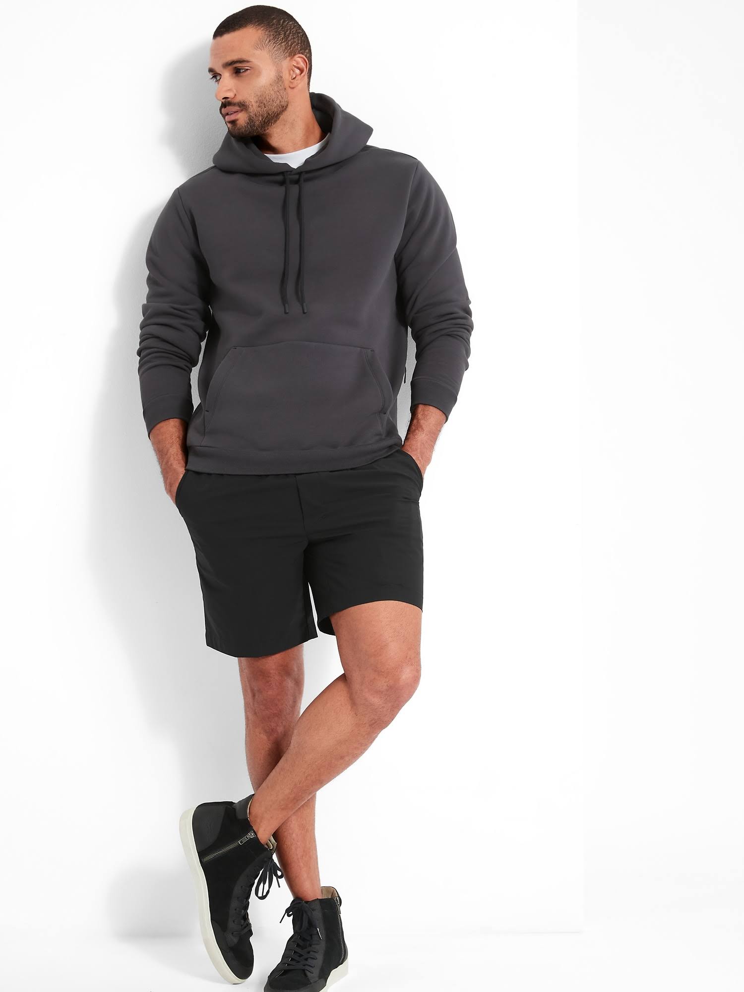 Banana Republic Men's BR Sport 7x22 Motion Tech Short Black Size S