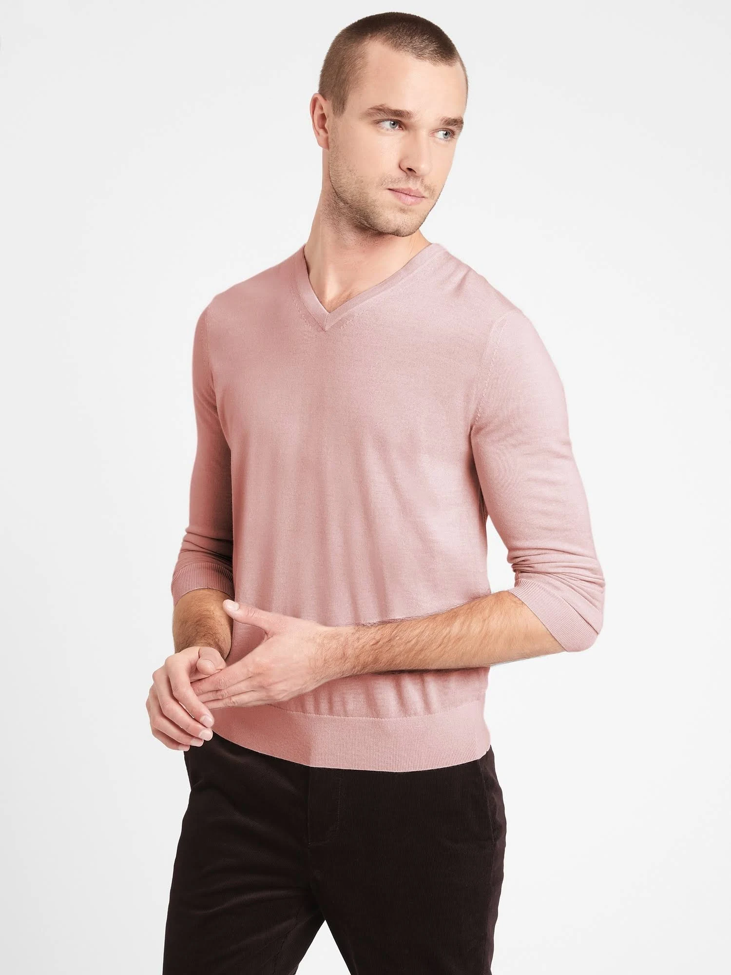 Banana Republic Men's Merino V-Neck Sweater in Responsible Wool Pink Heather Size M
