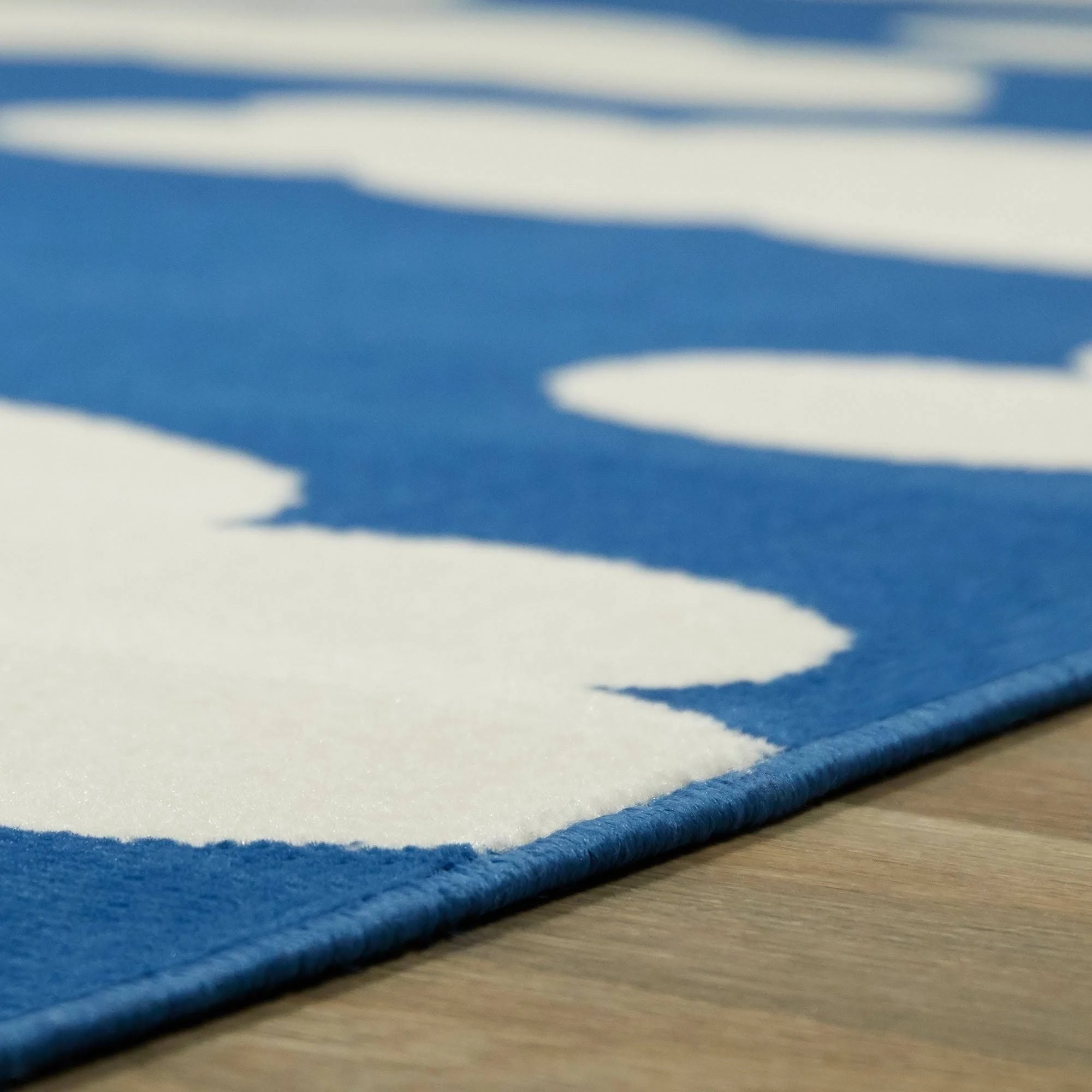 Hearthstone Cloud Area Rug - Blue - Size: 3&11x22 x 5&7x22