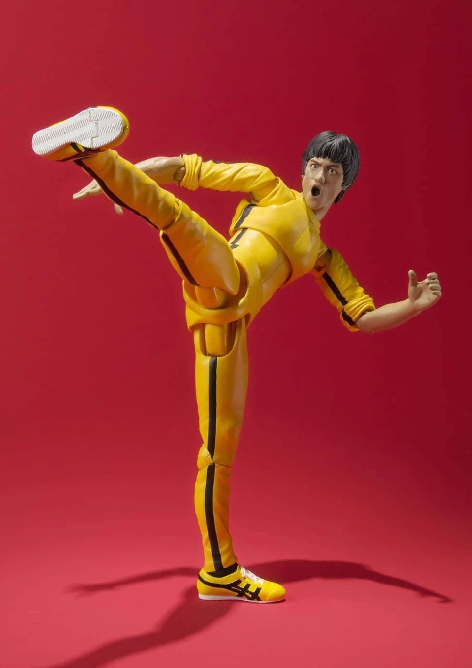 Bruce Lee (Yellow Track Suit) S.H Figuarts Action Figure